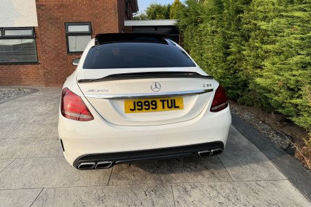 Mercedes-Benz C63 AMG