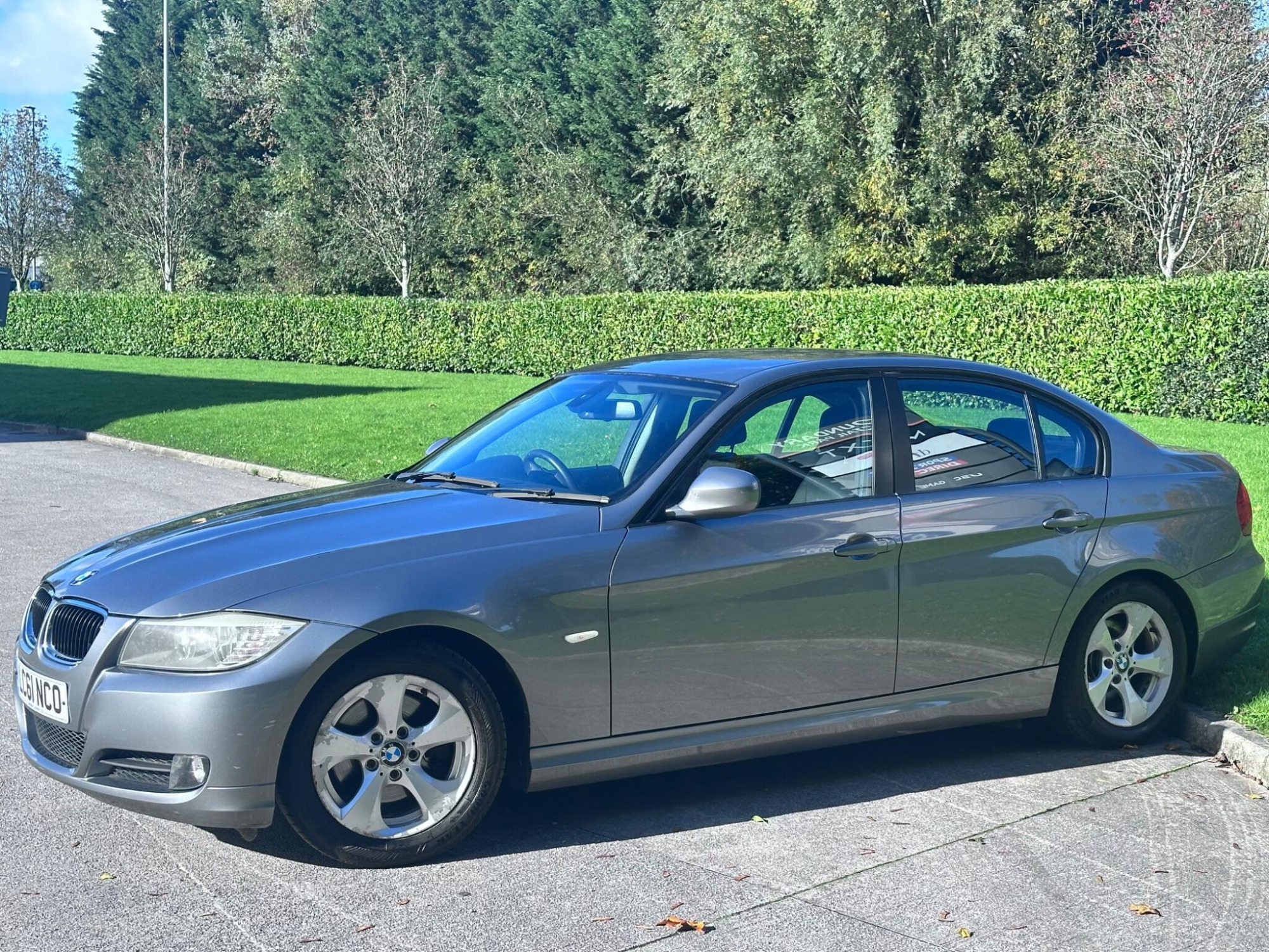 2011 BMW 3 Series image 8