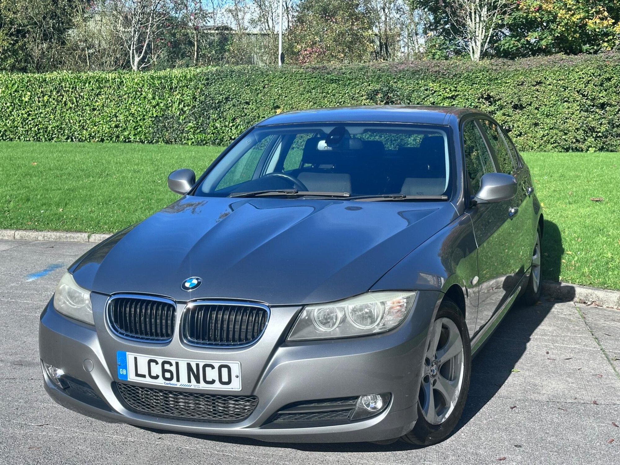 2011 BMW 3 Series image 3