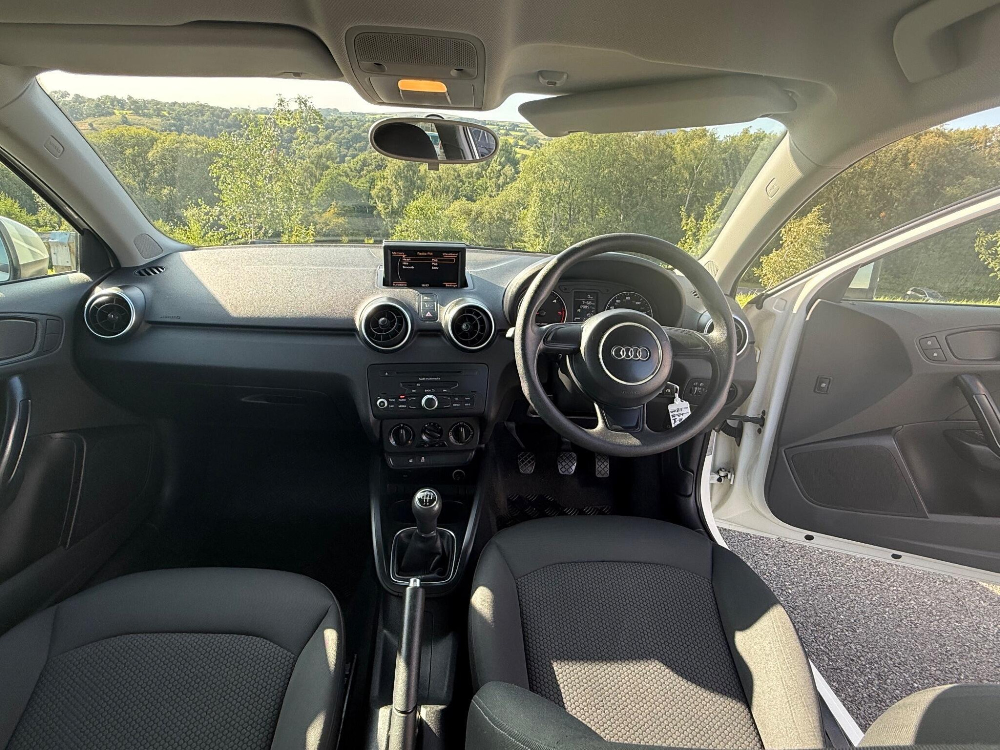 2013 Audi A1 image 25