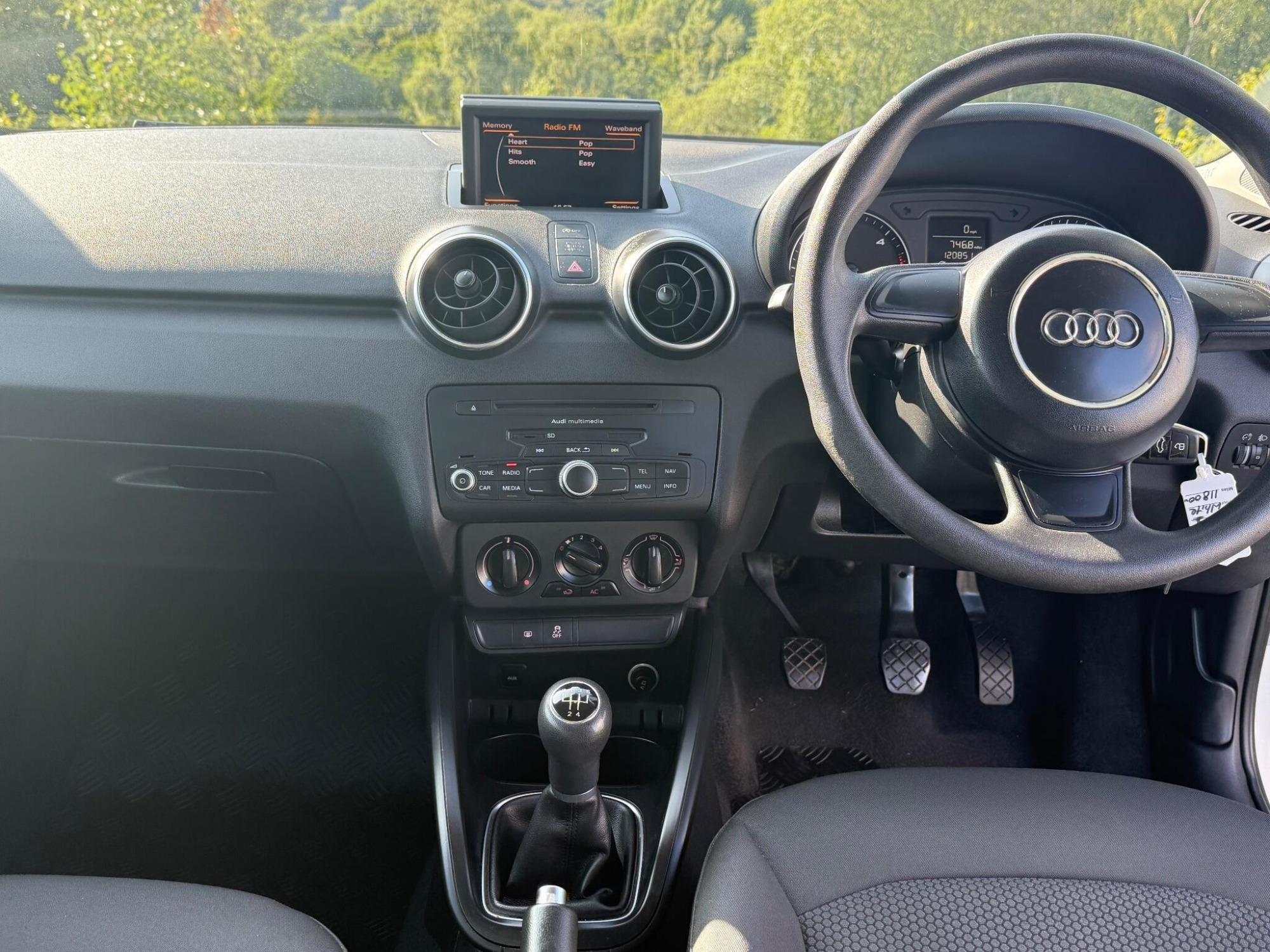 2013 Audi A1 image 23
