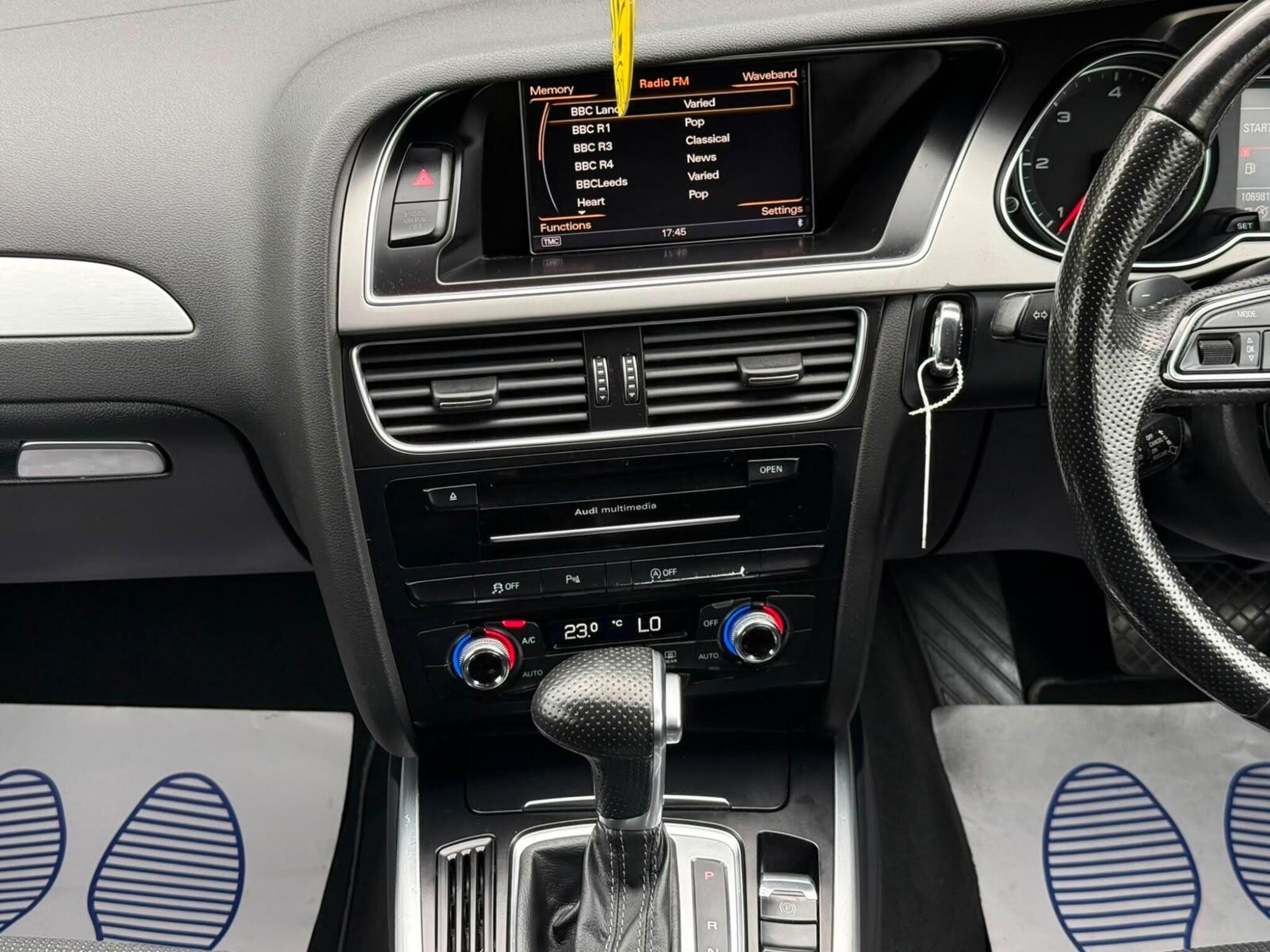 2014 Audi A4 image 22