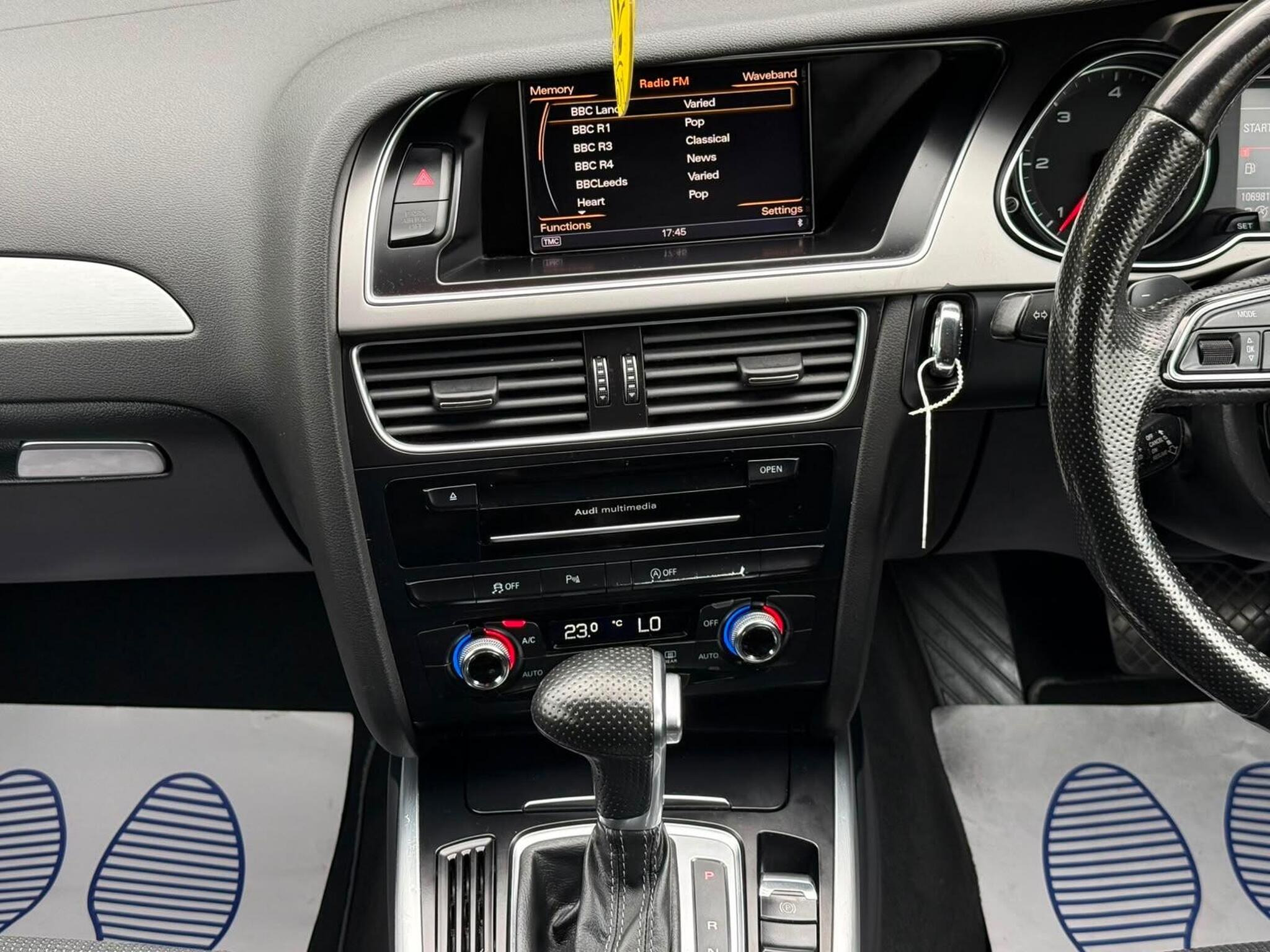 2014 Audi A4 image 22