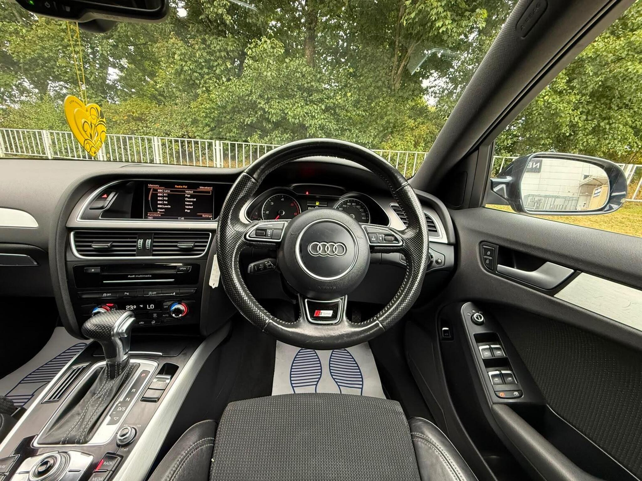 2014 Audi A4 image 15