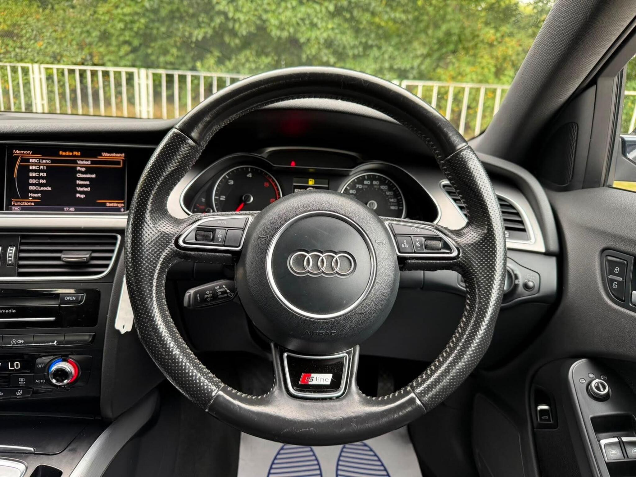 2014 Audi A4 image 17