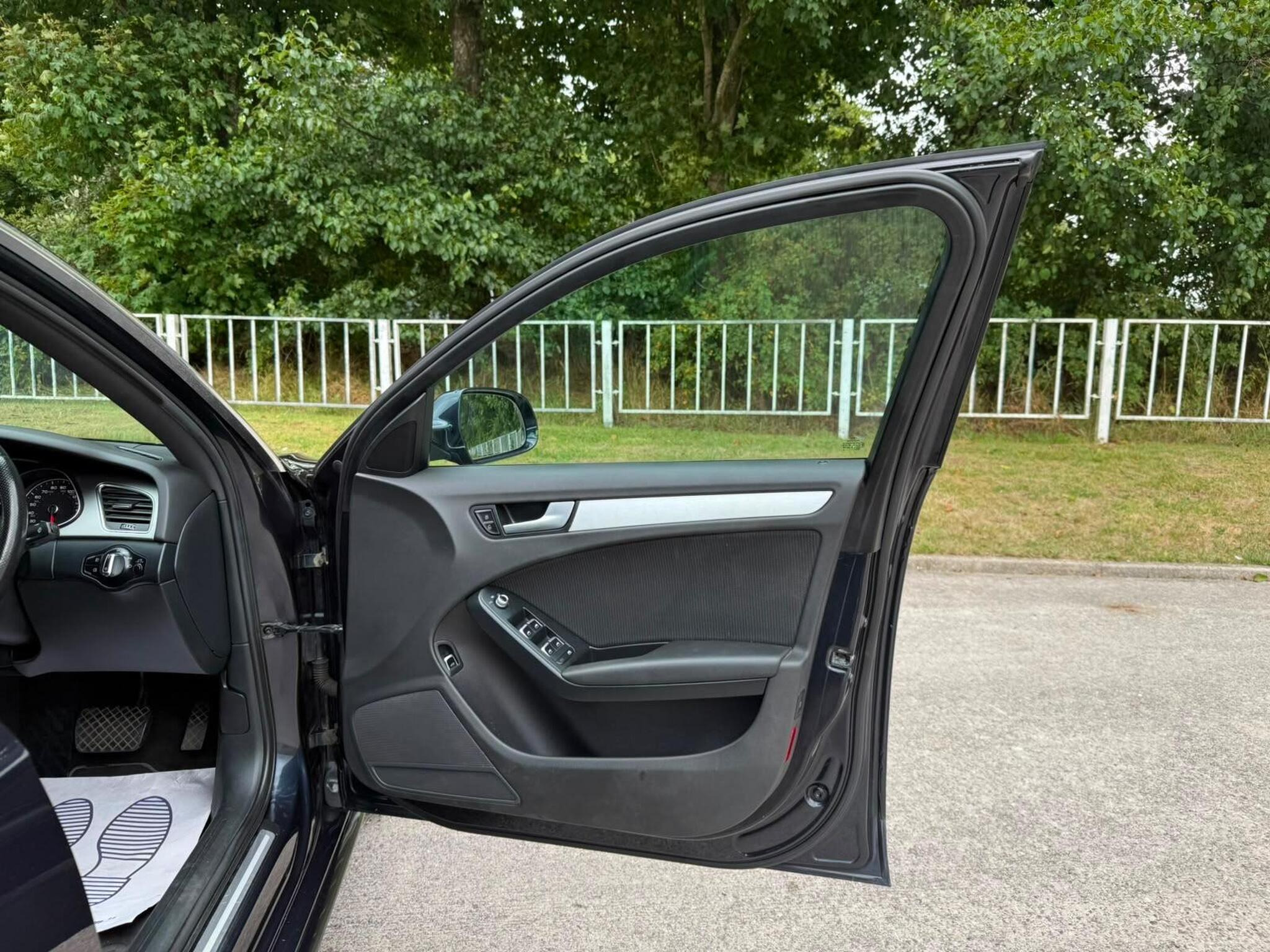 2014 Audi A4 image 35