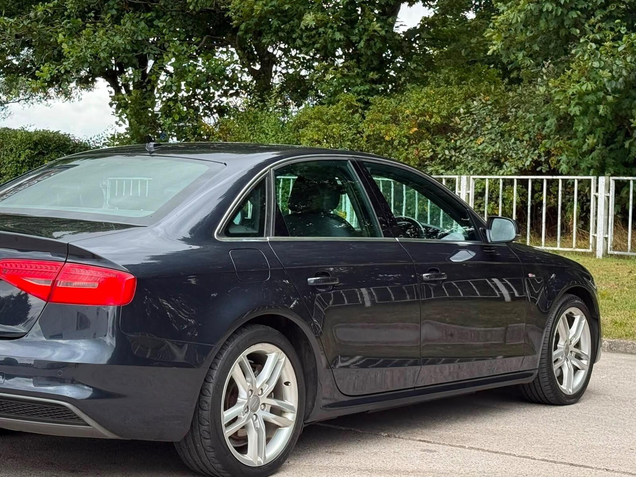 2014 Audi A4 image 27