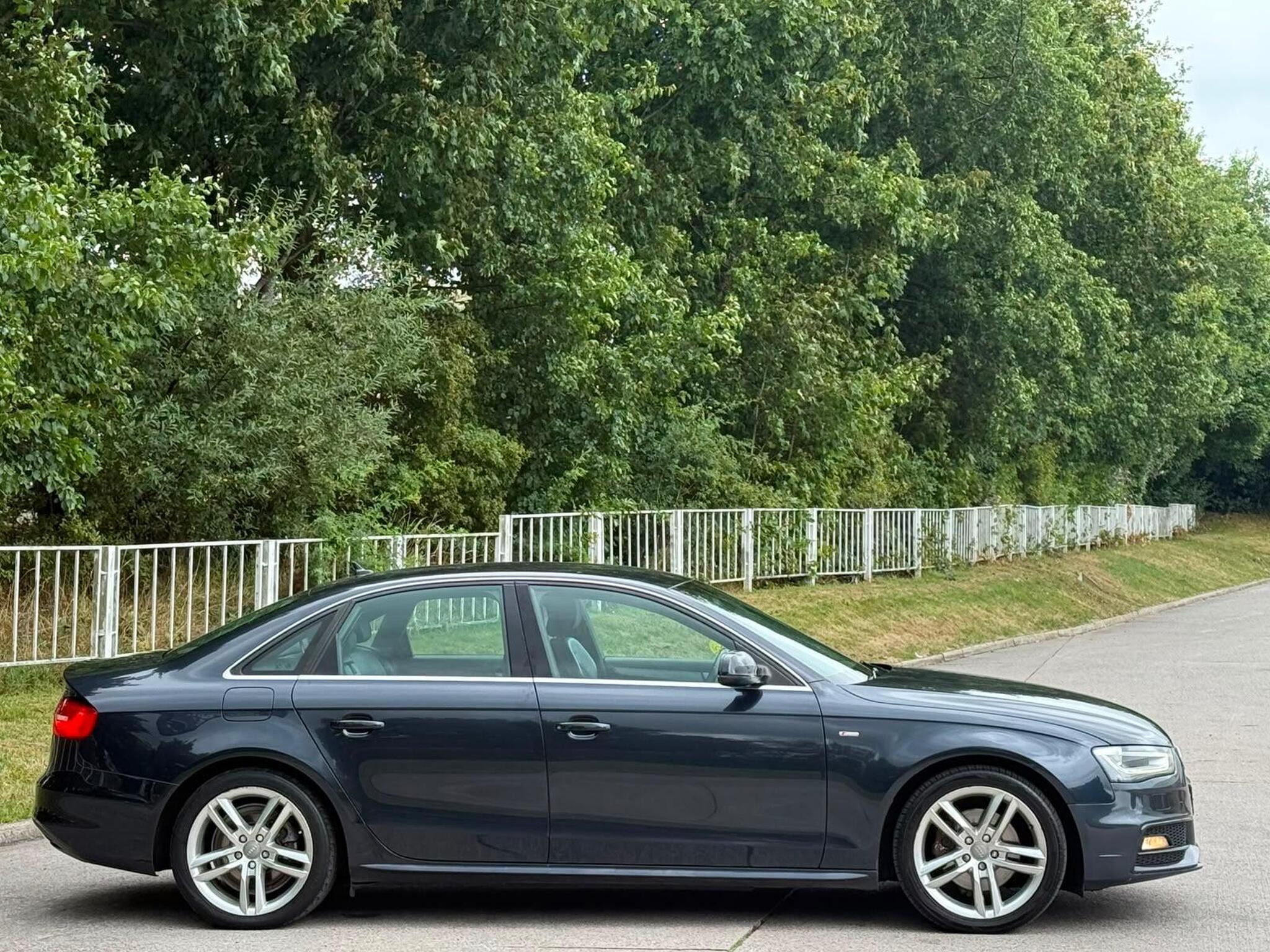 2014 Audi A4 image 9