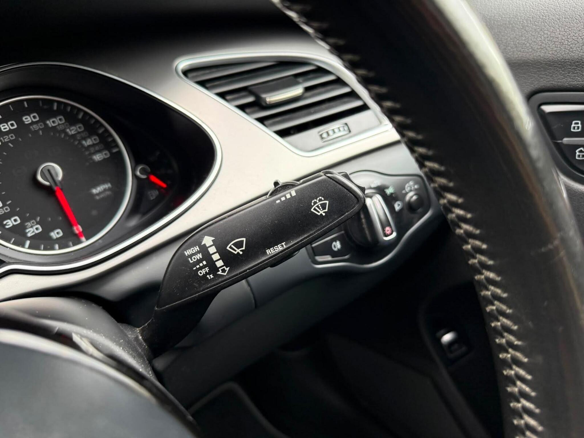 2014 Audi A4 image 26