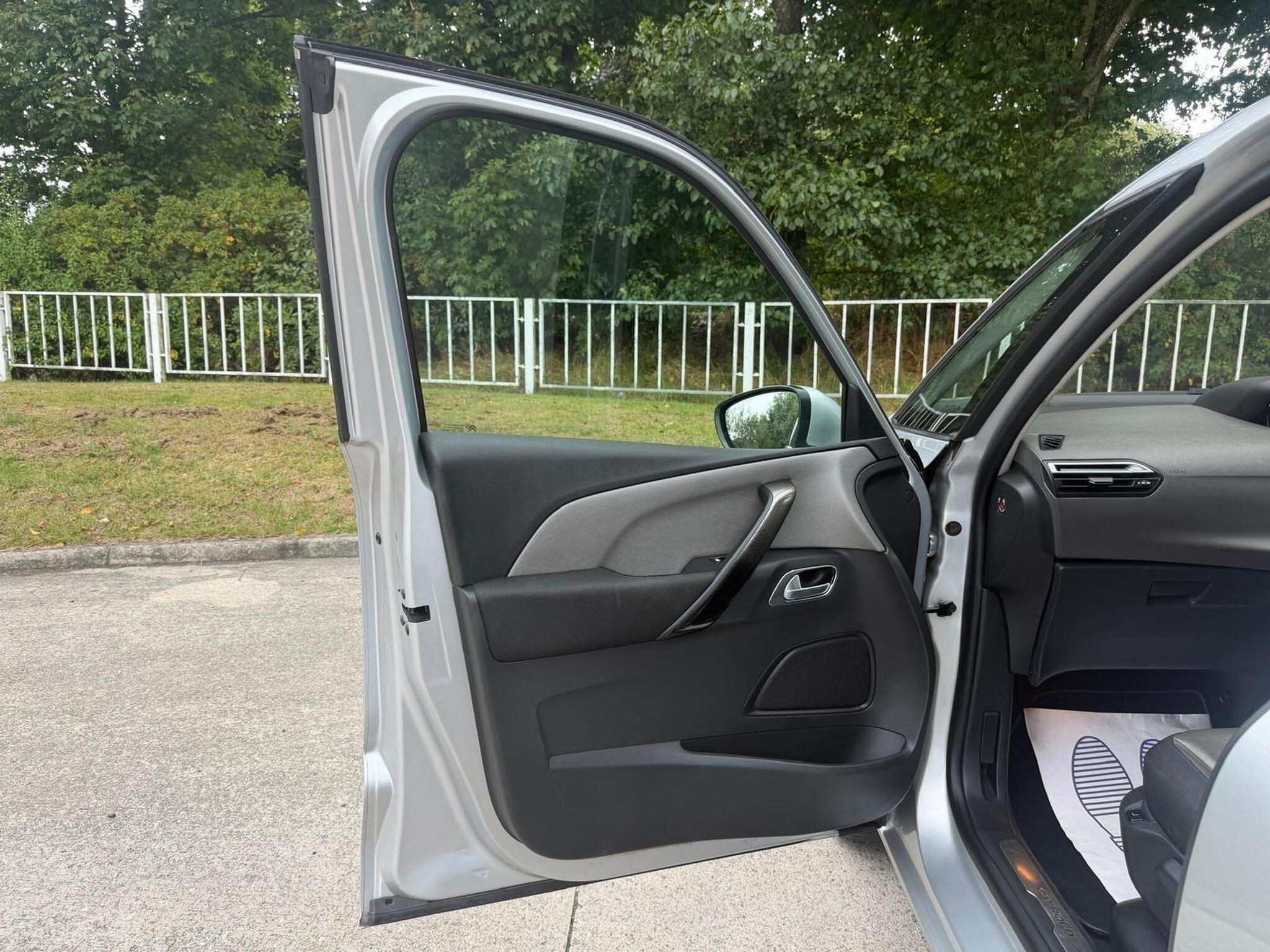 2015 Citroen C4 Picasso image 27