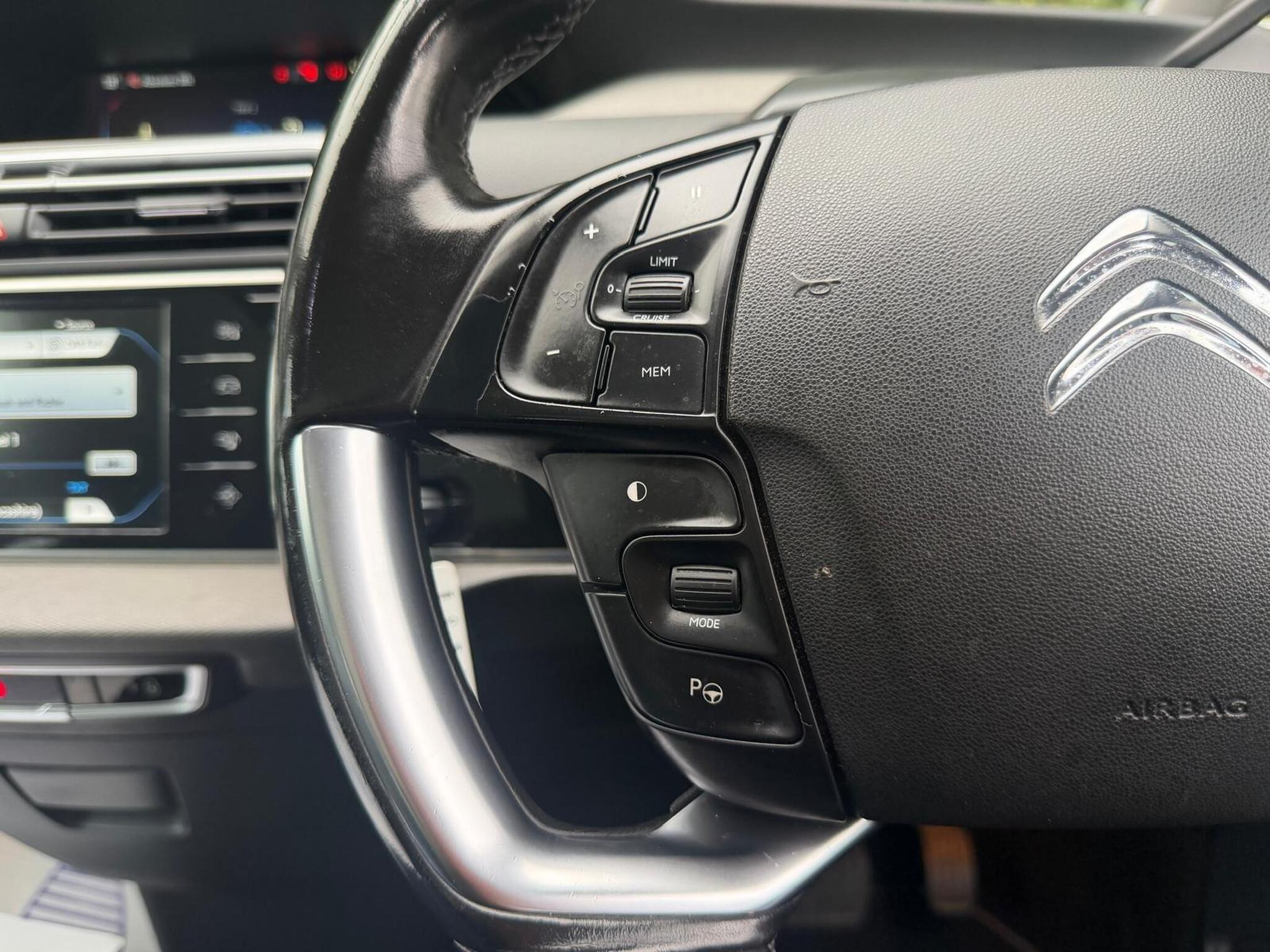 2015 Citroen C4 Picasso image 42