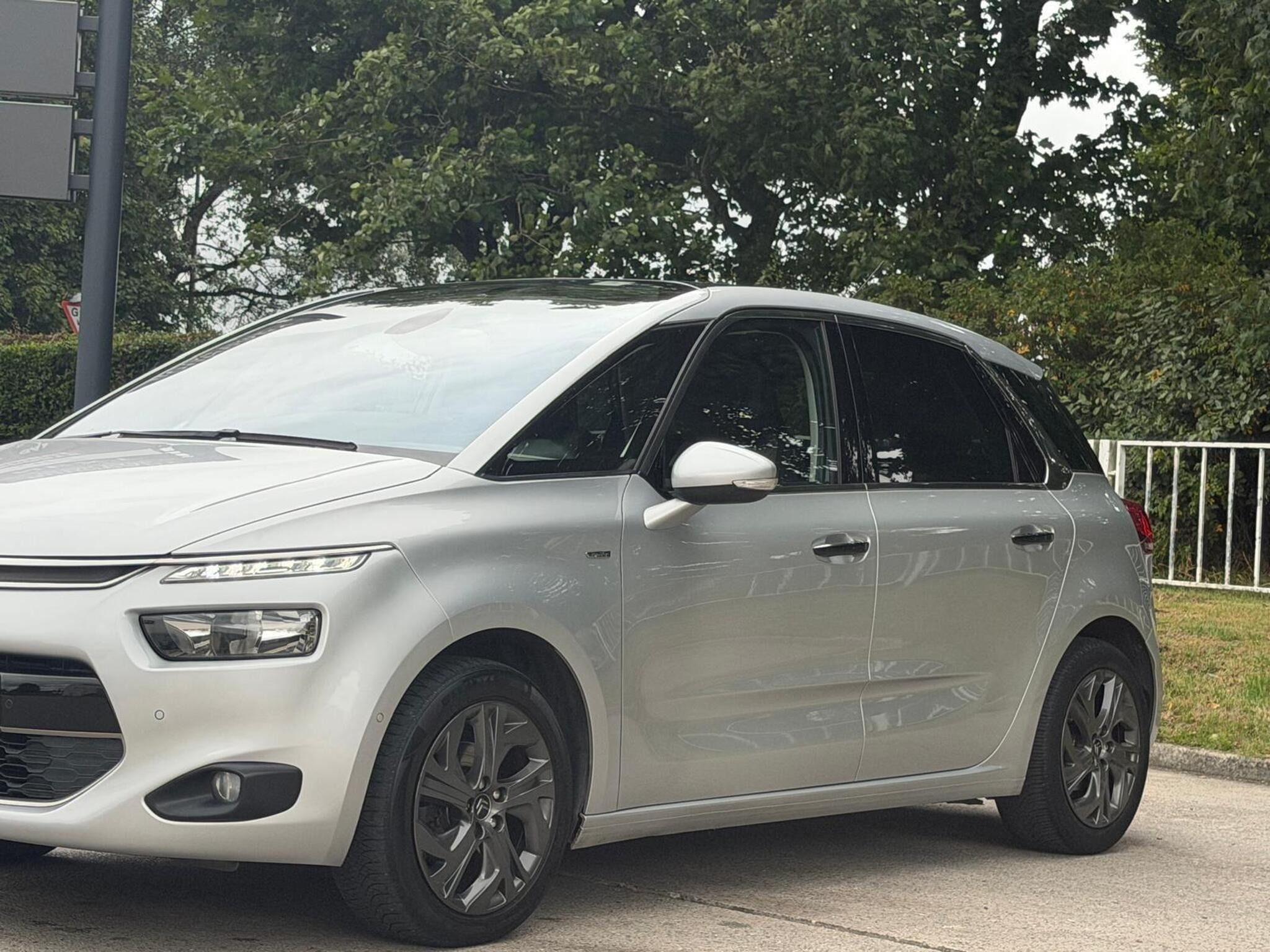 2015 Citroen C4 Picasso image 14