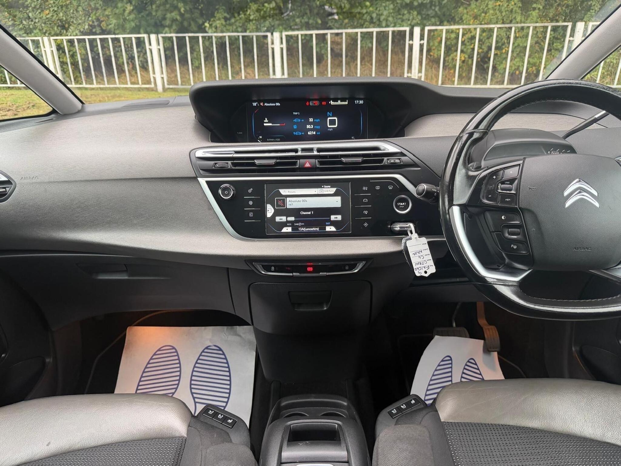 2015 Citroen C4 Picasso image 38