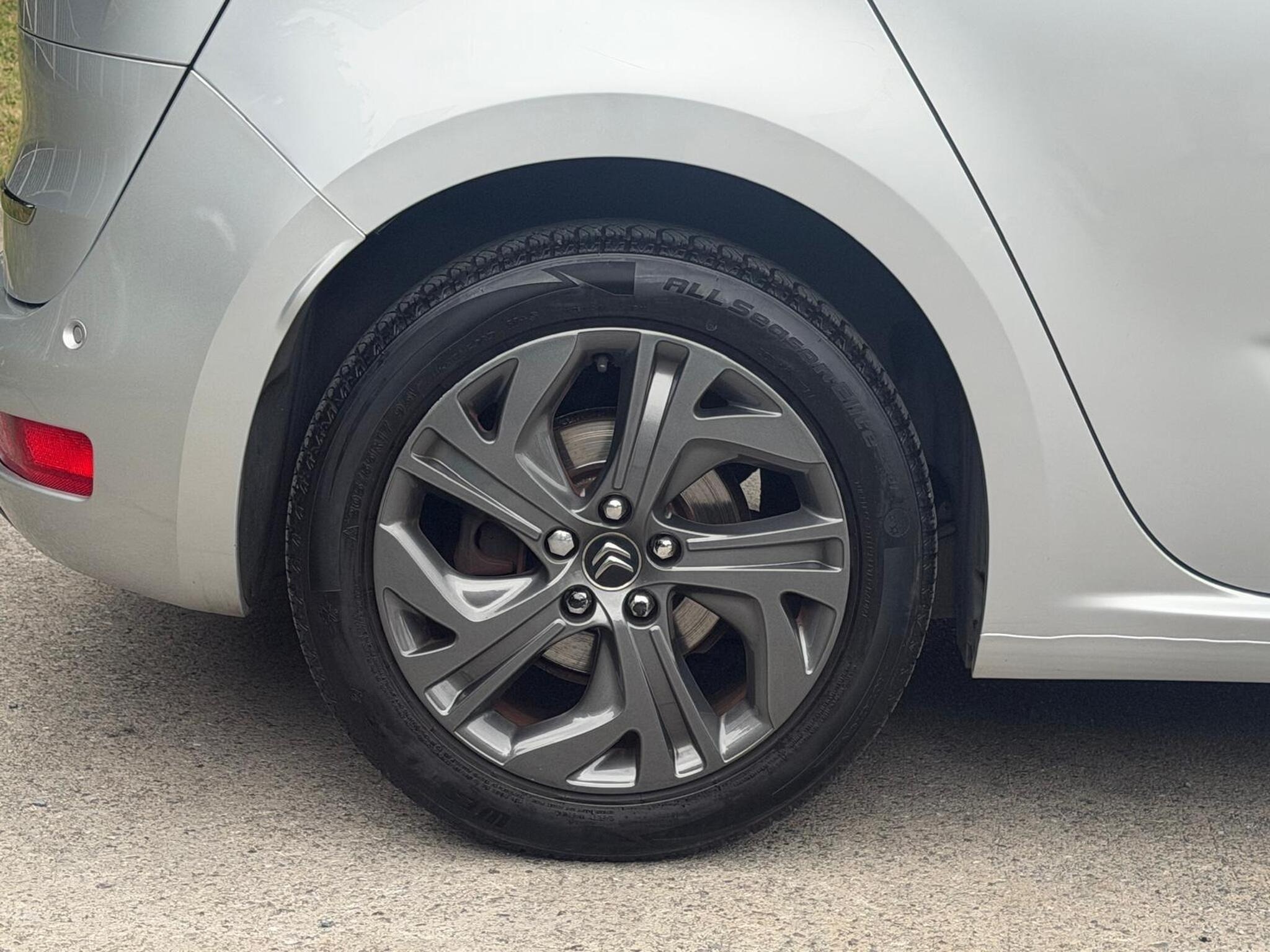 2015 Citroen C4 Picasso image 24