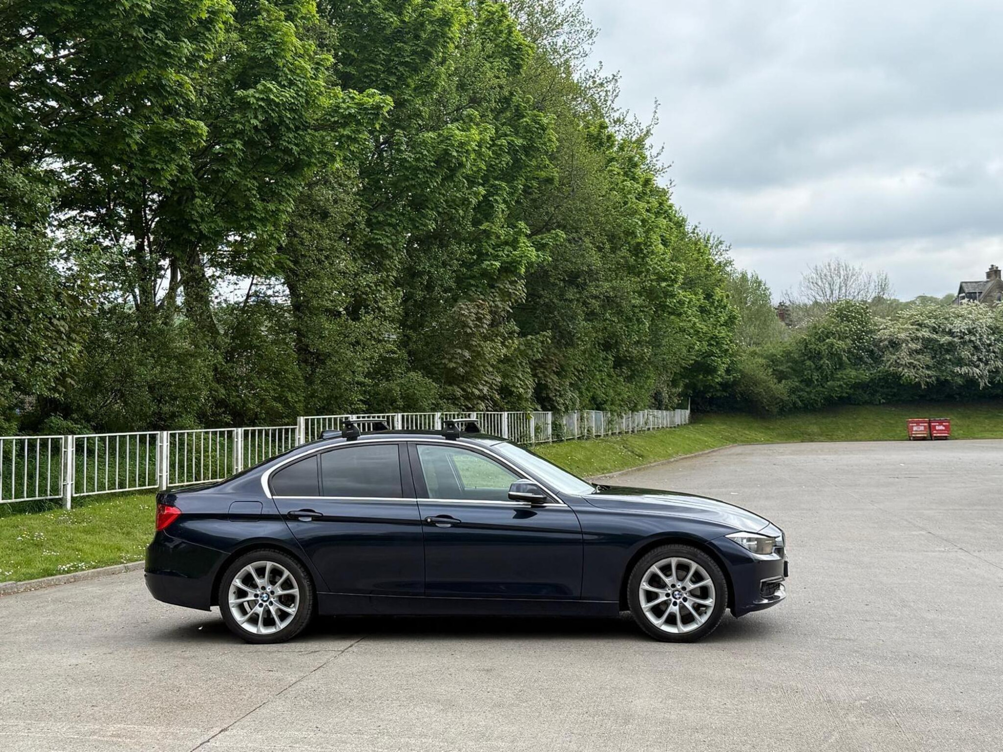 2014 BMW 3 Series image 16