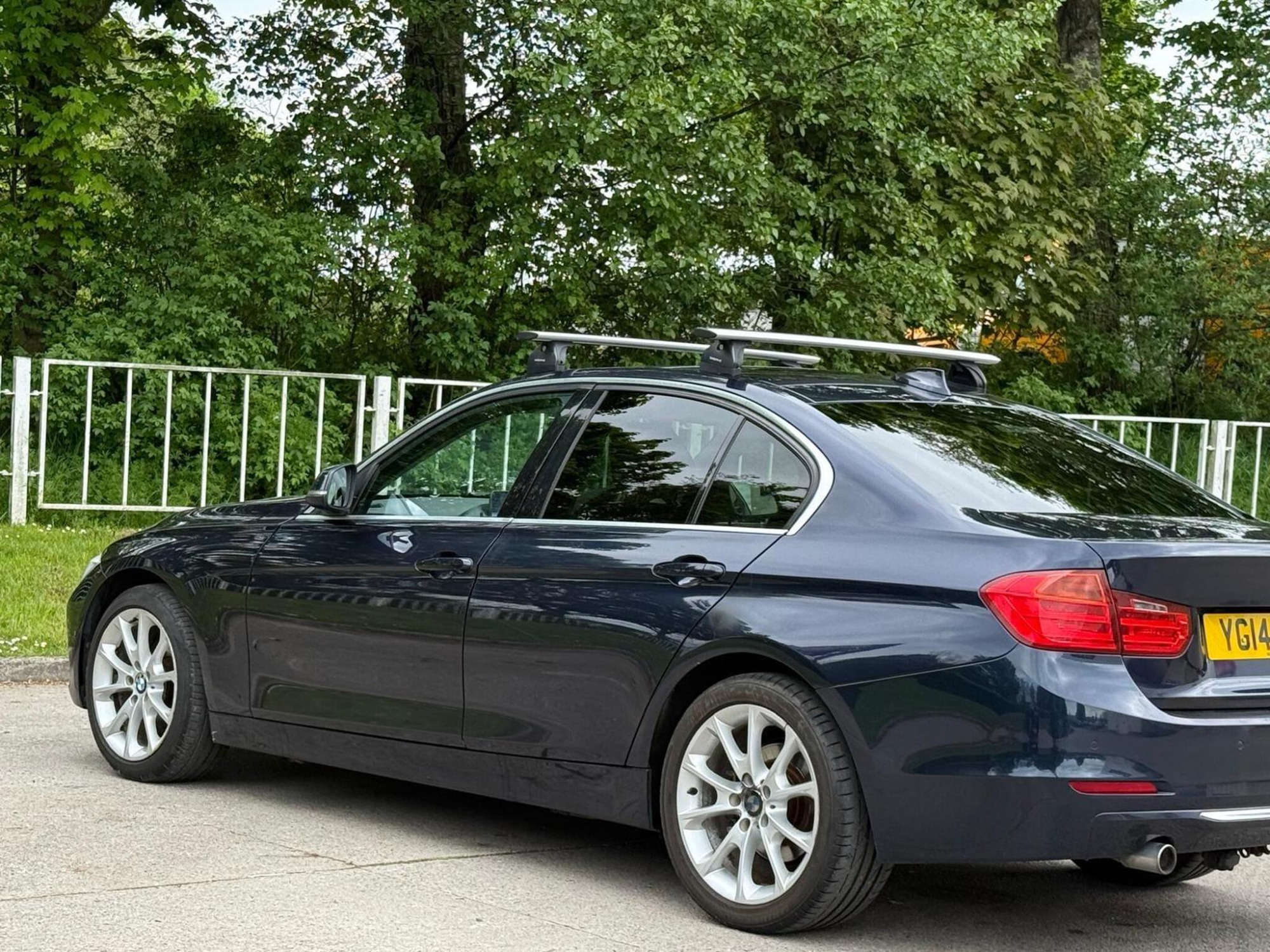 2014 BMW 3 Series image 4