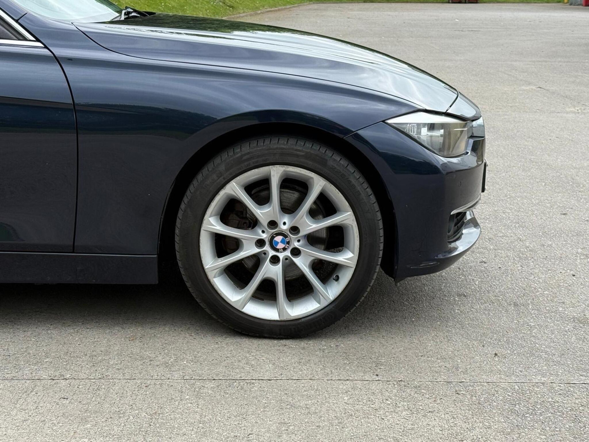 2014 BMW 3 Series image 37