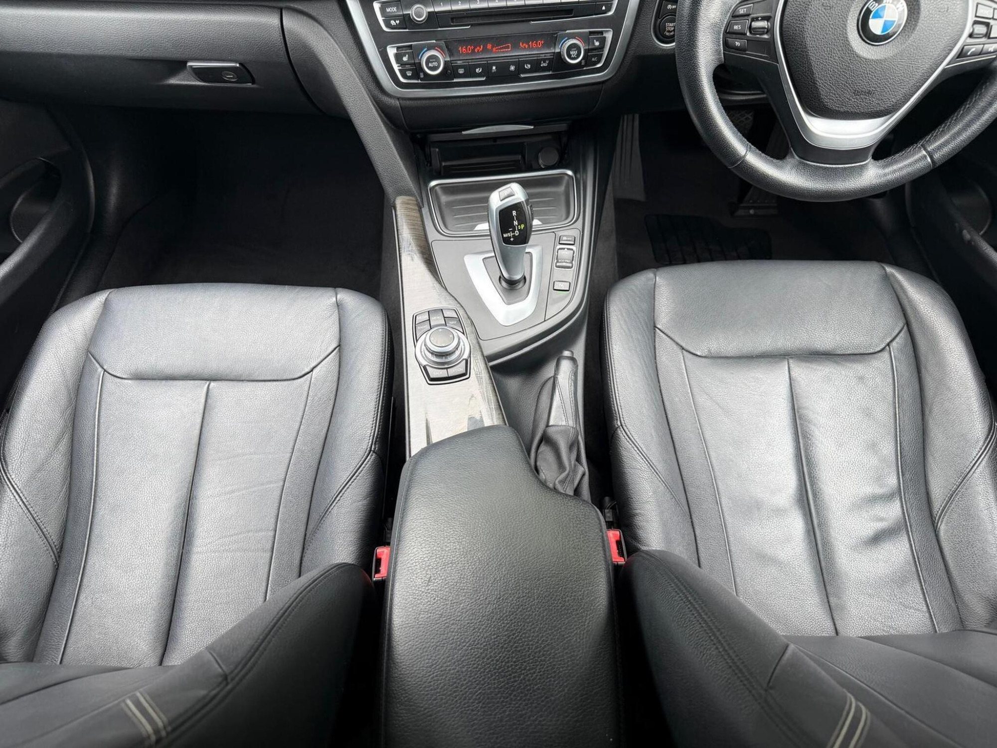 2014 BMW 3 Series image 29