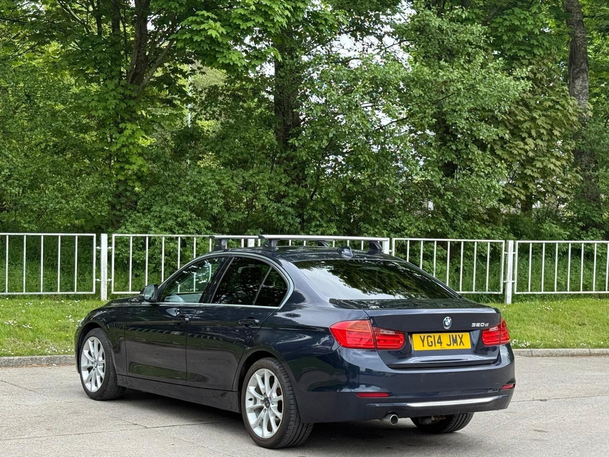 2014 BMW 3 Series image 10