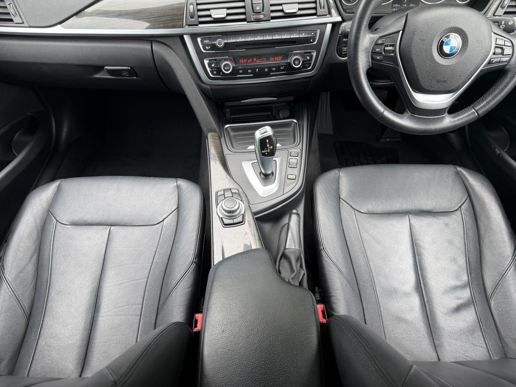 2014 BMW 3 Series image 24