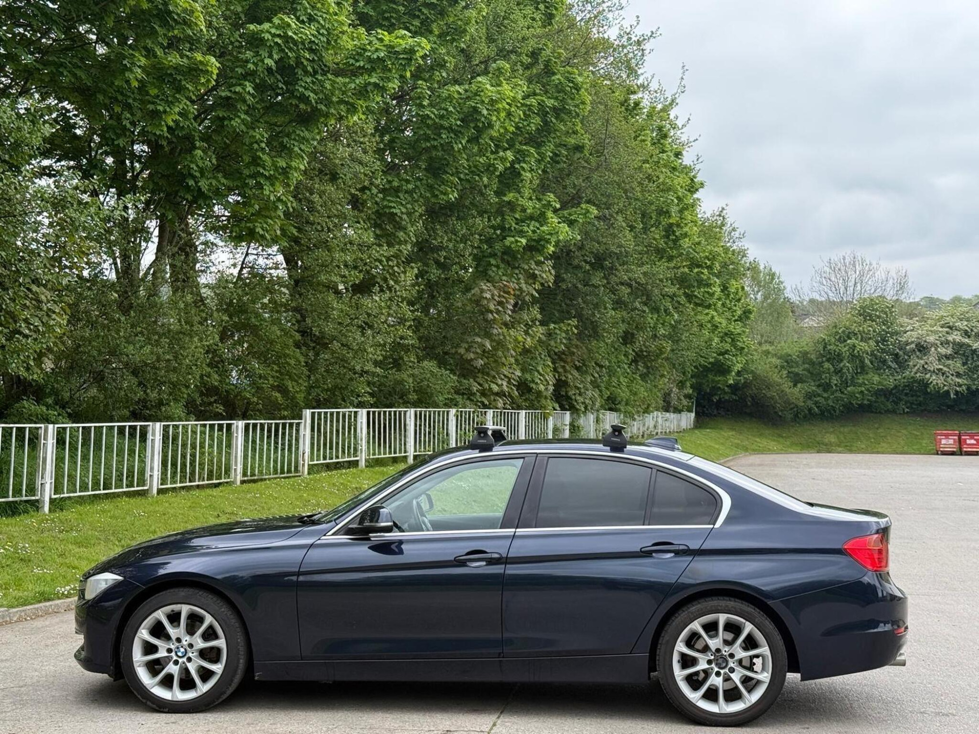 2014 BMW 3 Series image 11