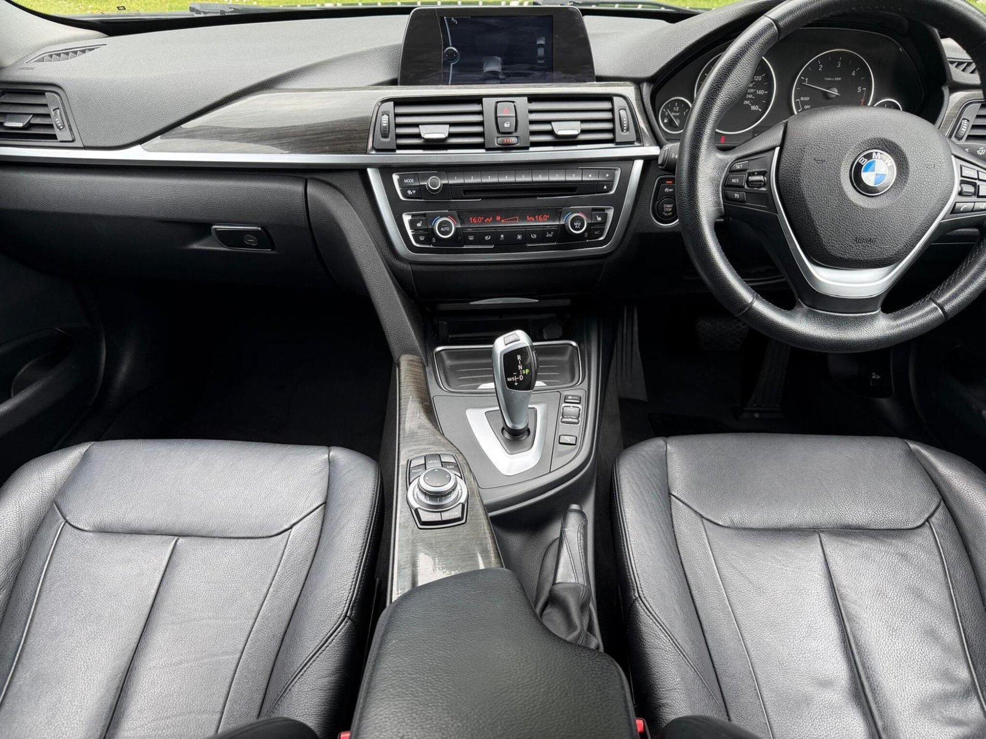 2014 BMW 3 Series image 26