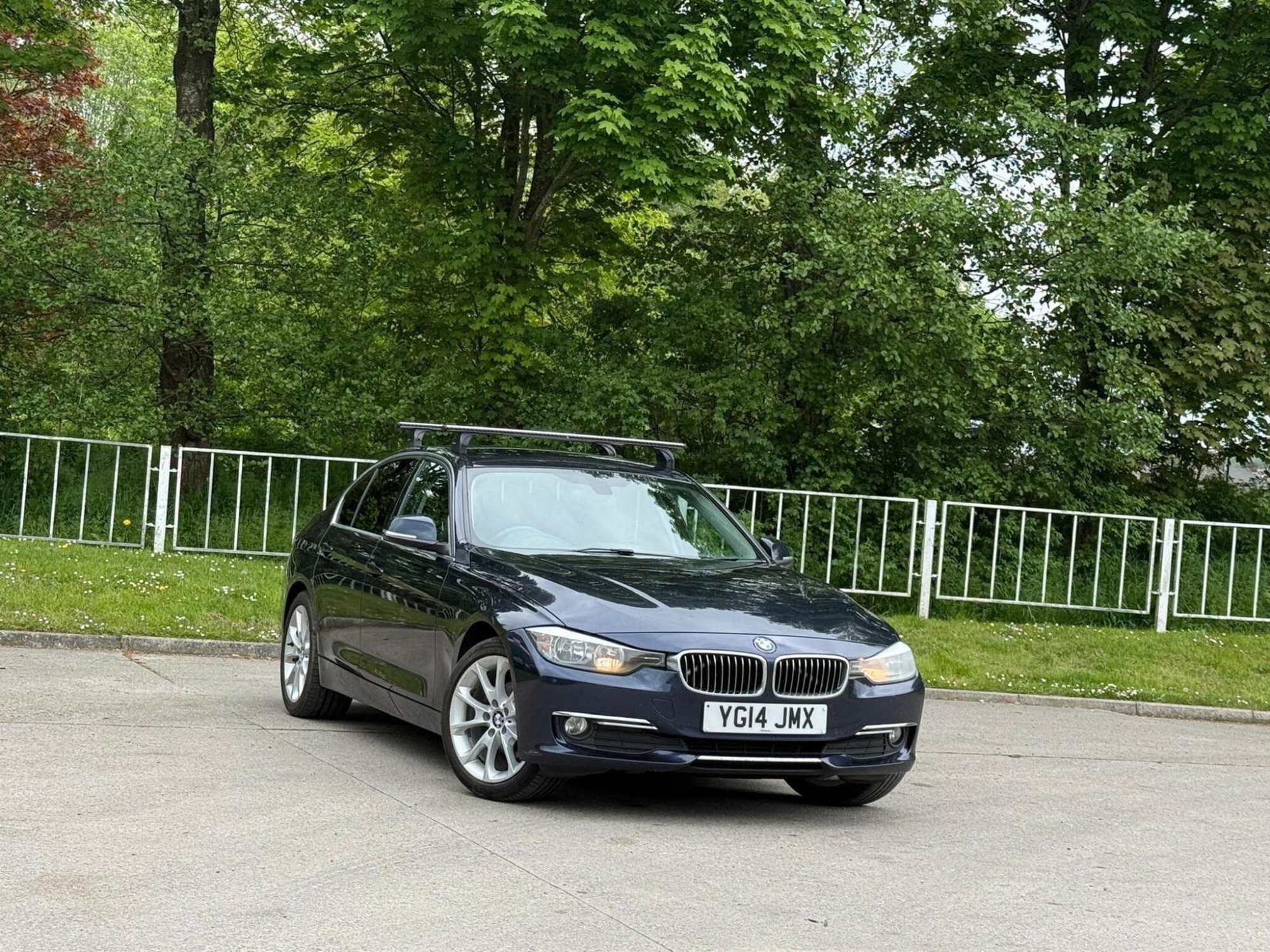 2014 BMW 3 Series image 1