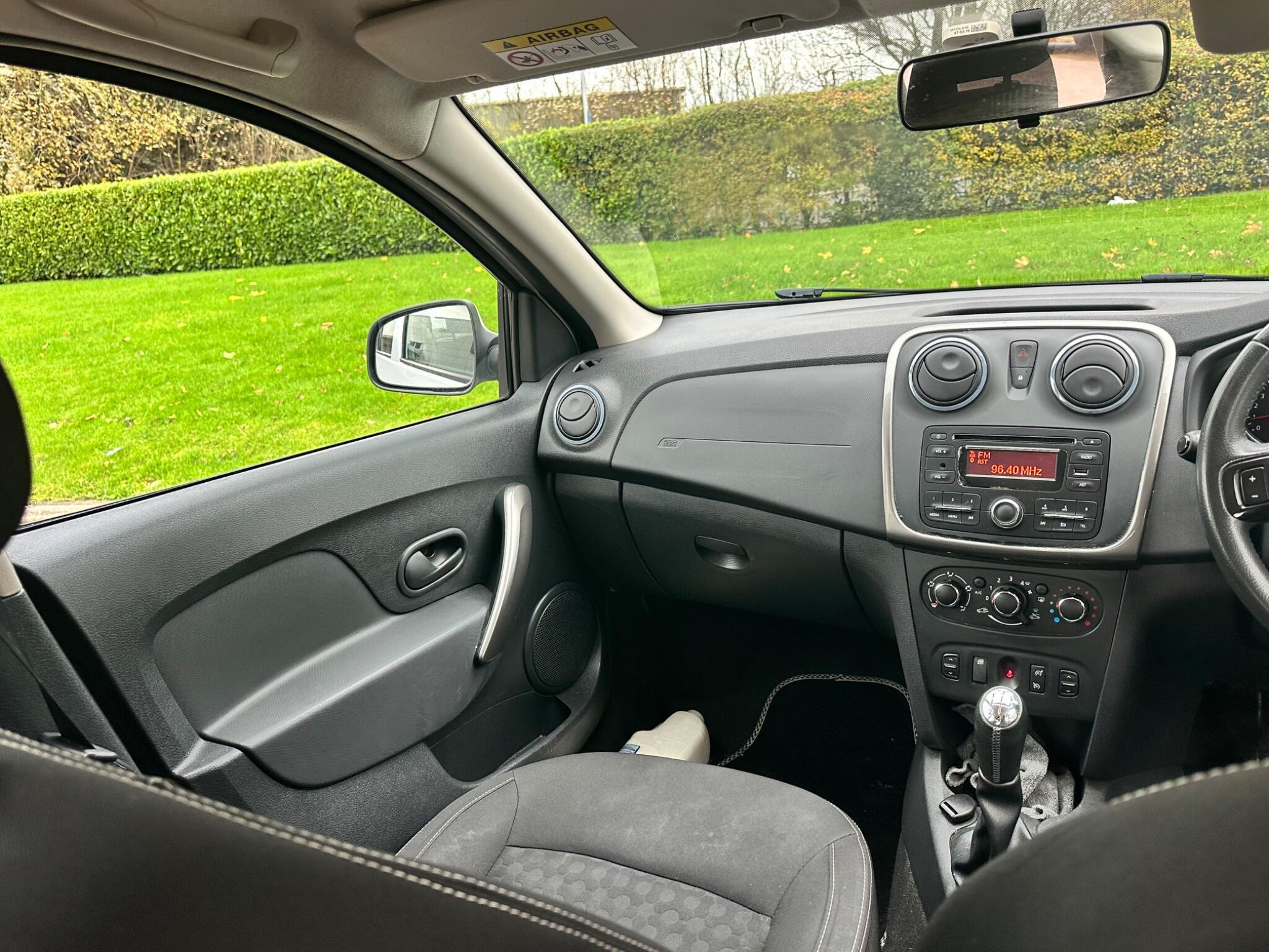 2016 Dacia Sandero image 24