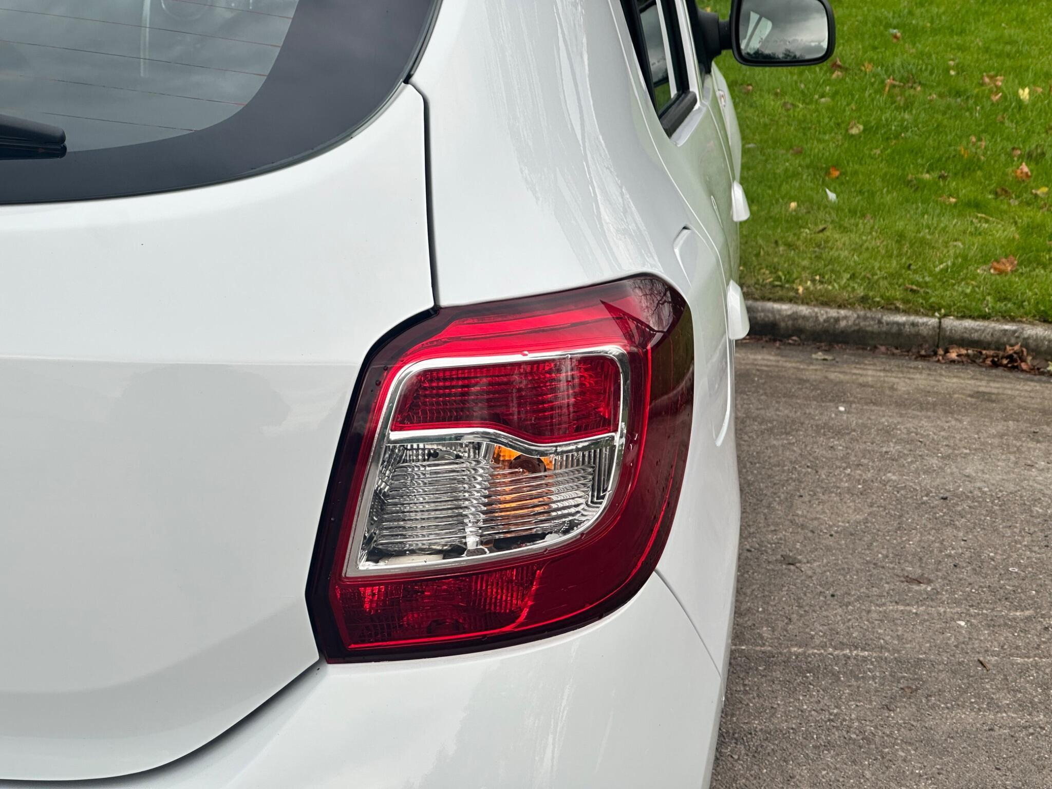 2016 Dacia Sandero image 39