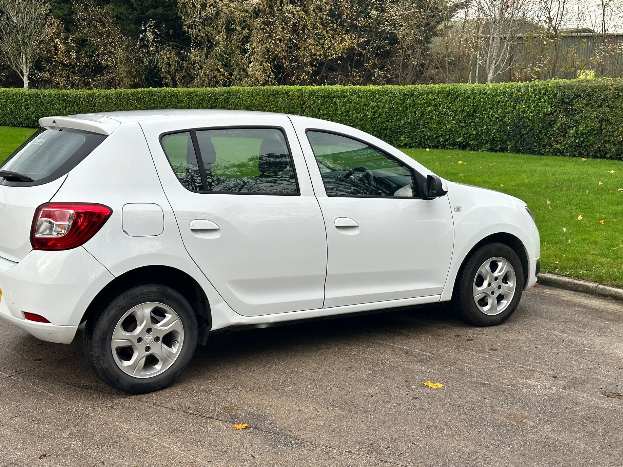 2016 Dacia Sandero image 17
