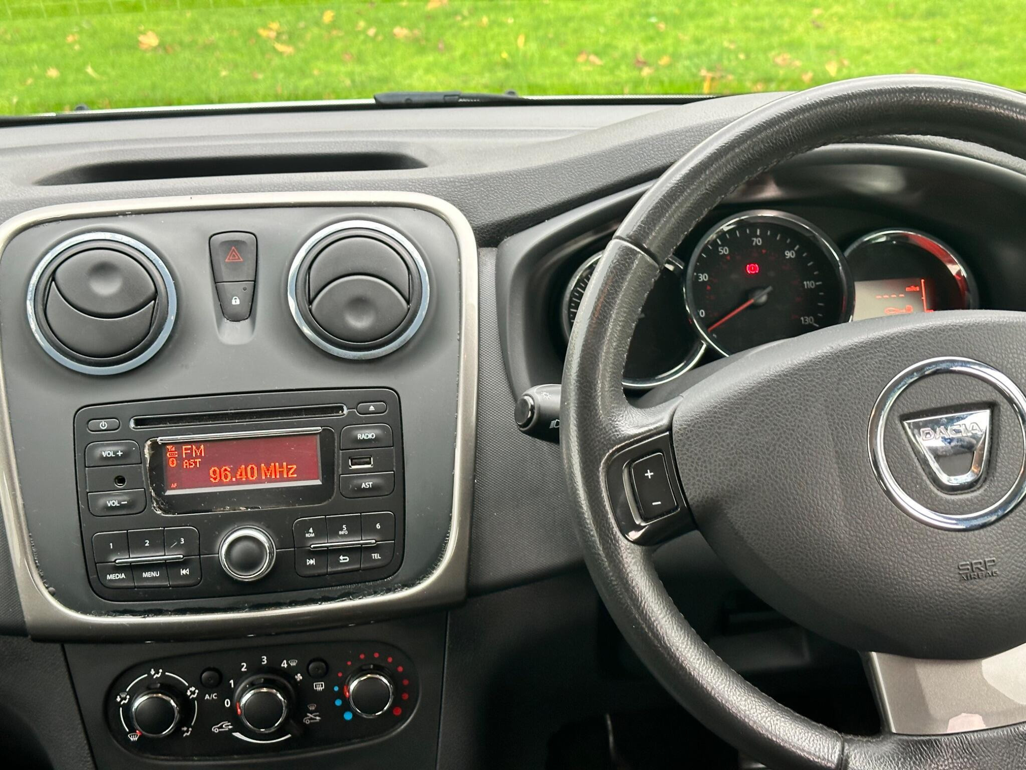 2016 Dacia Sandero image 22