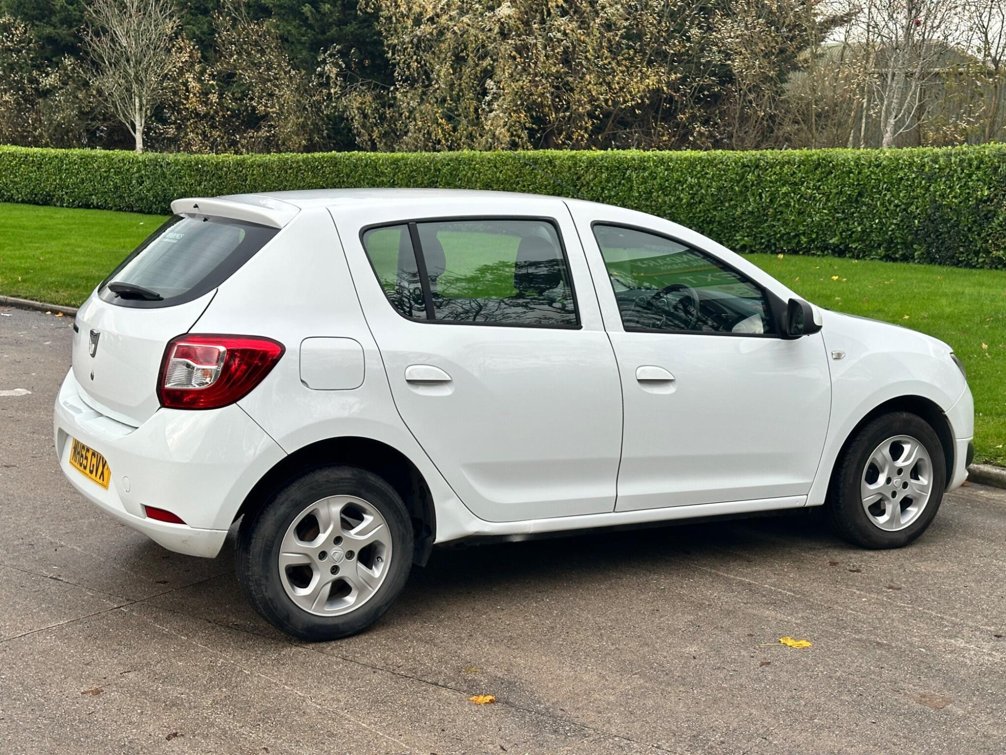 2016 Dacia Sandero image 18