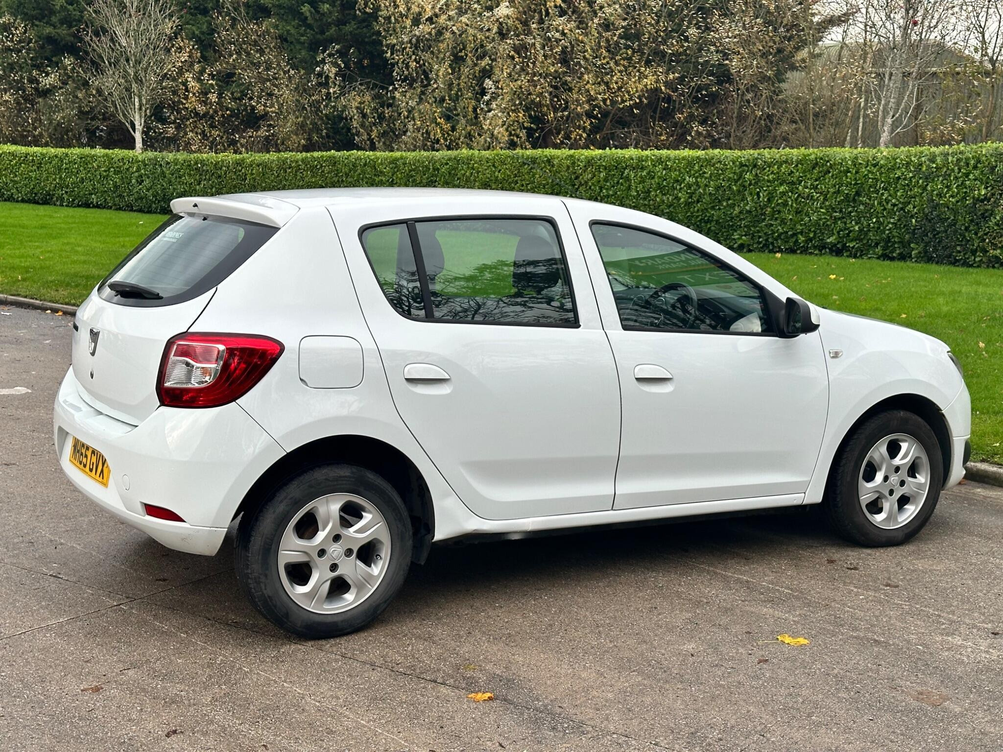 2016 Dacia Sandero image 18