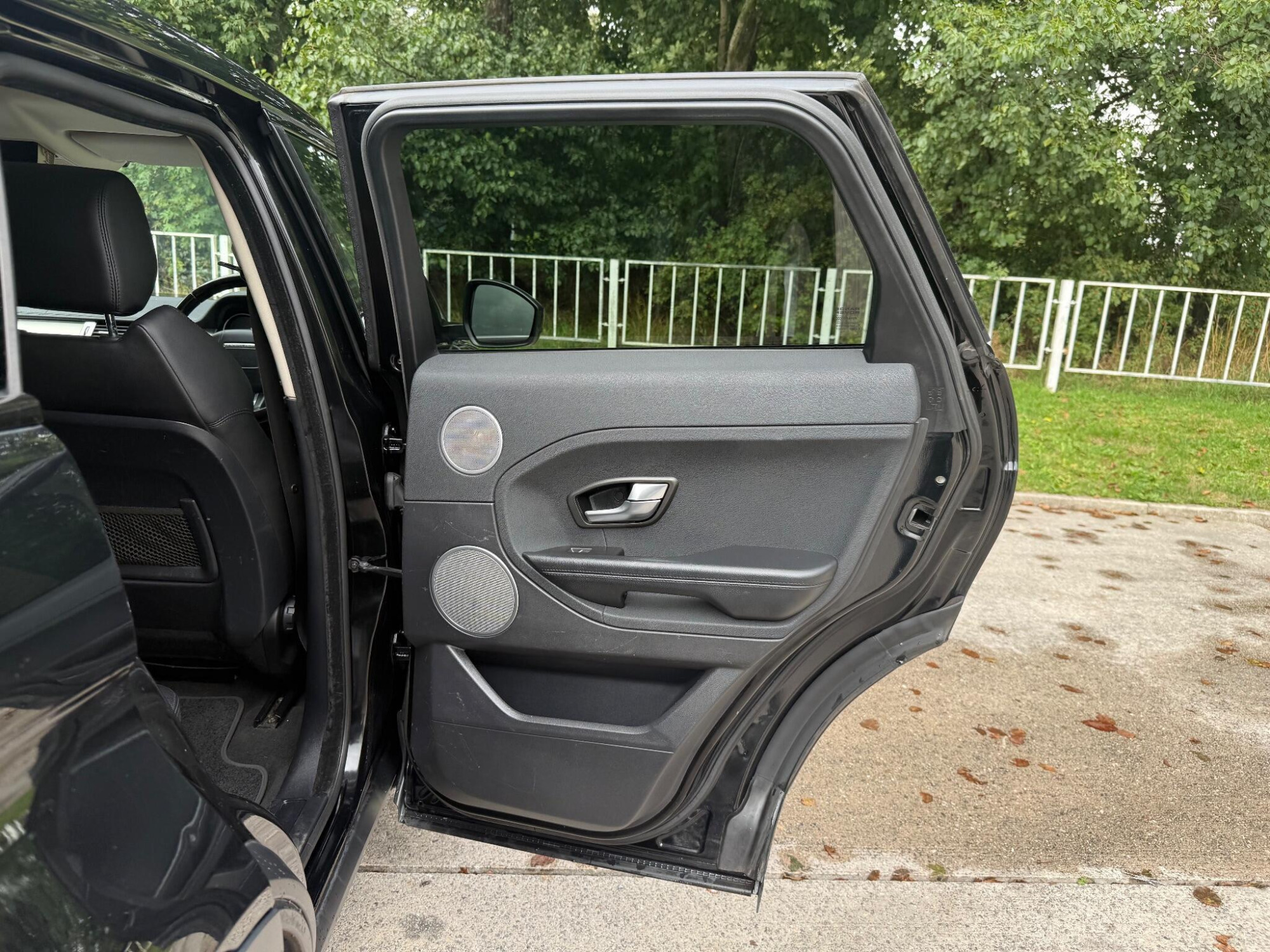 2014 Land Rover Range Rover Evoque image 28