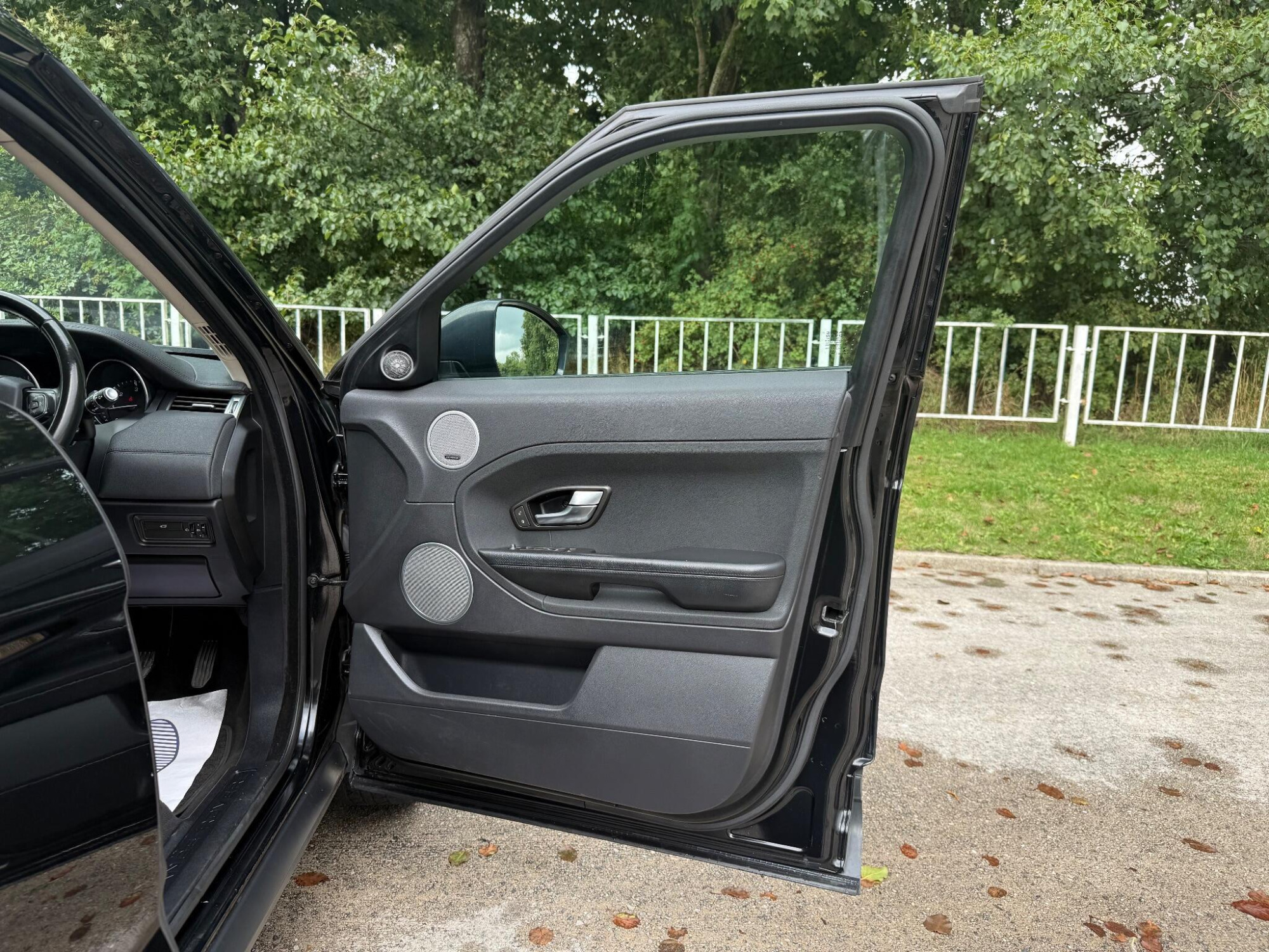 2014 Land Rover Range Rover Evoque image 26