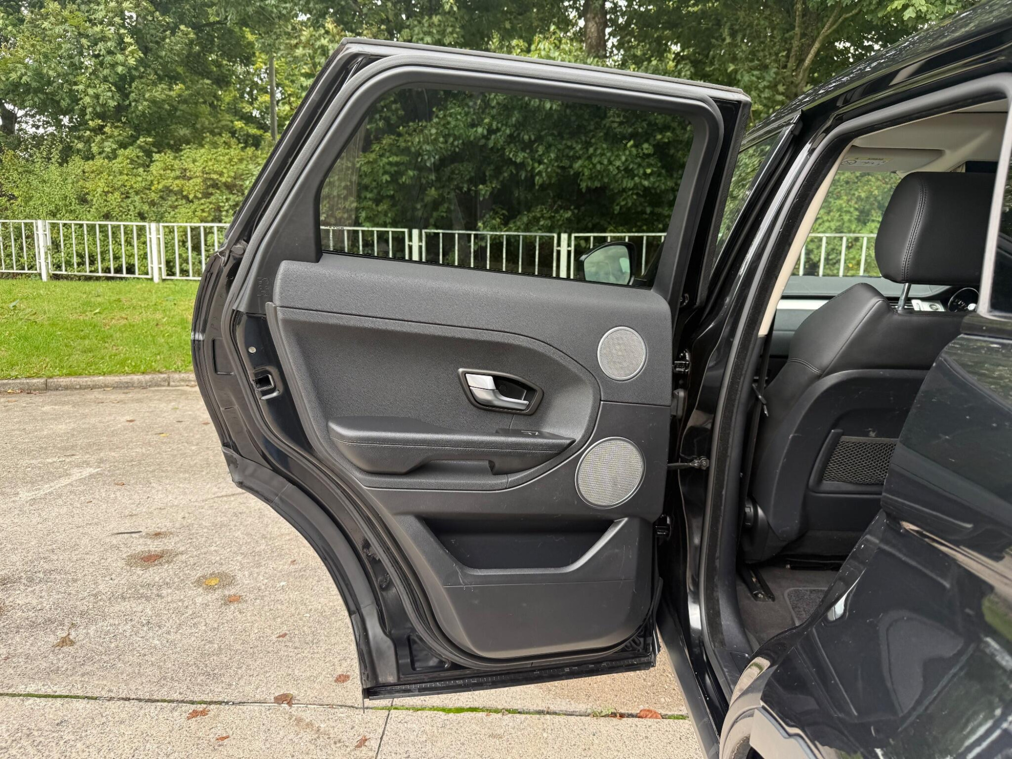 2014 Land Rover Range Rover Evoque image 27