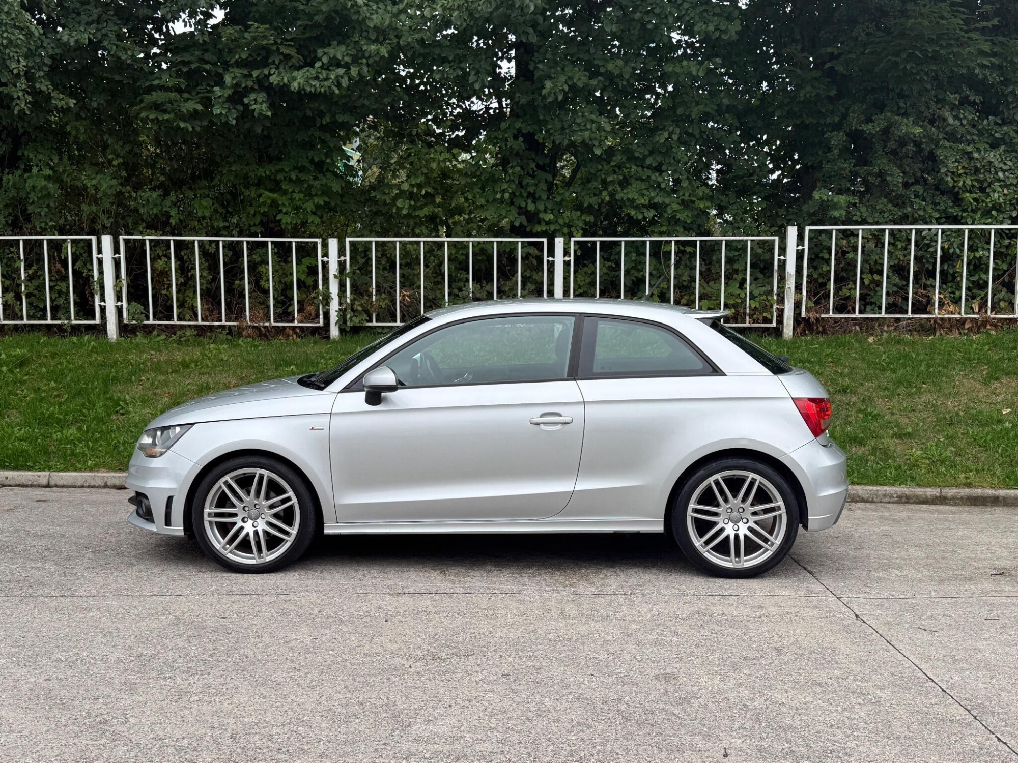 2011 Audi A1 image 13