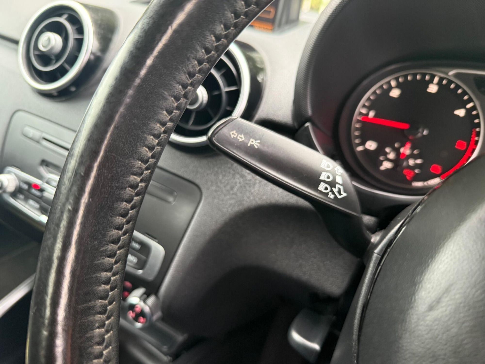 2011 Audi A1 image 35