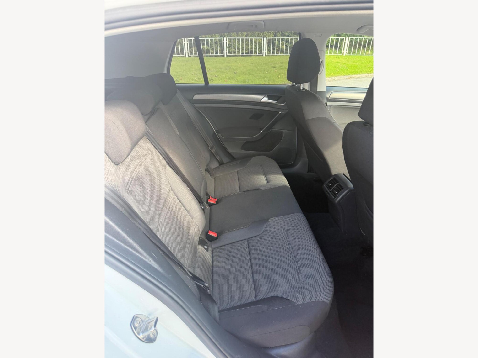 2013 Volkswagen Golf image 22