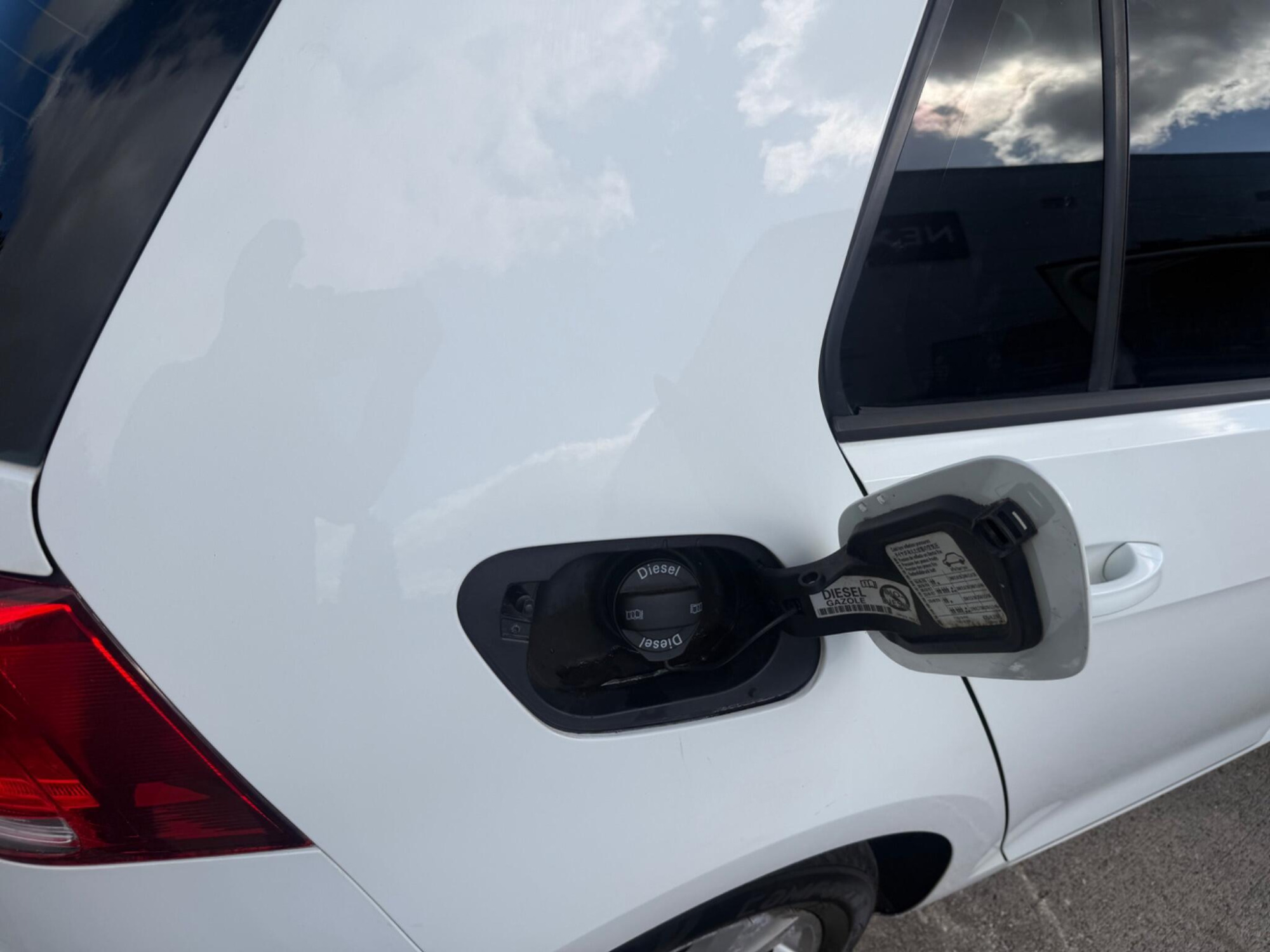 2013 Volkswagen Golf image 35