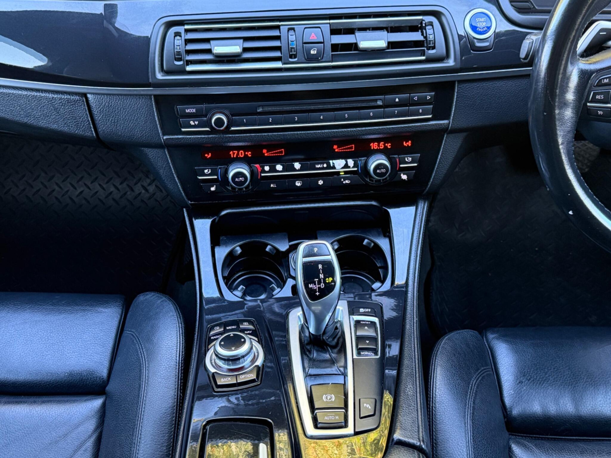 2010 BMW 5 Series image 47