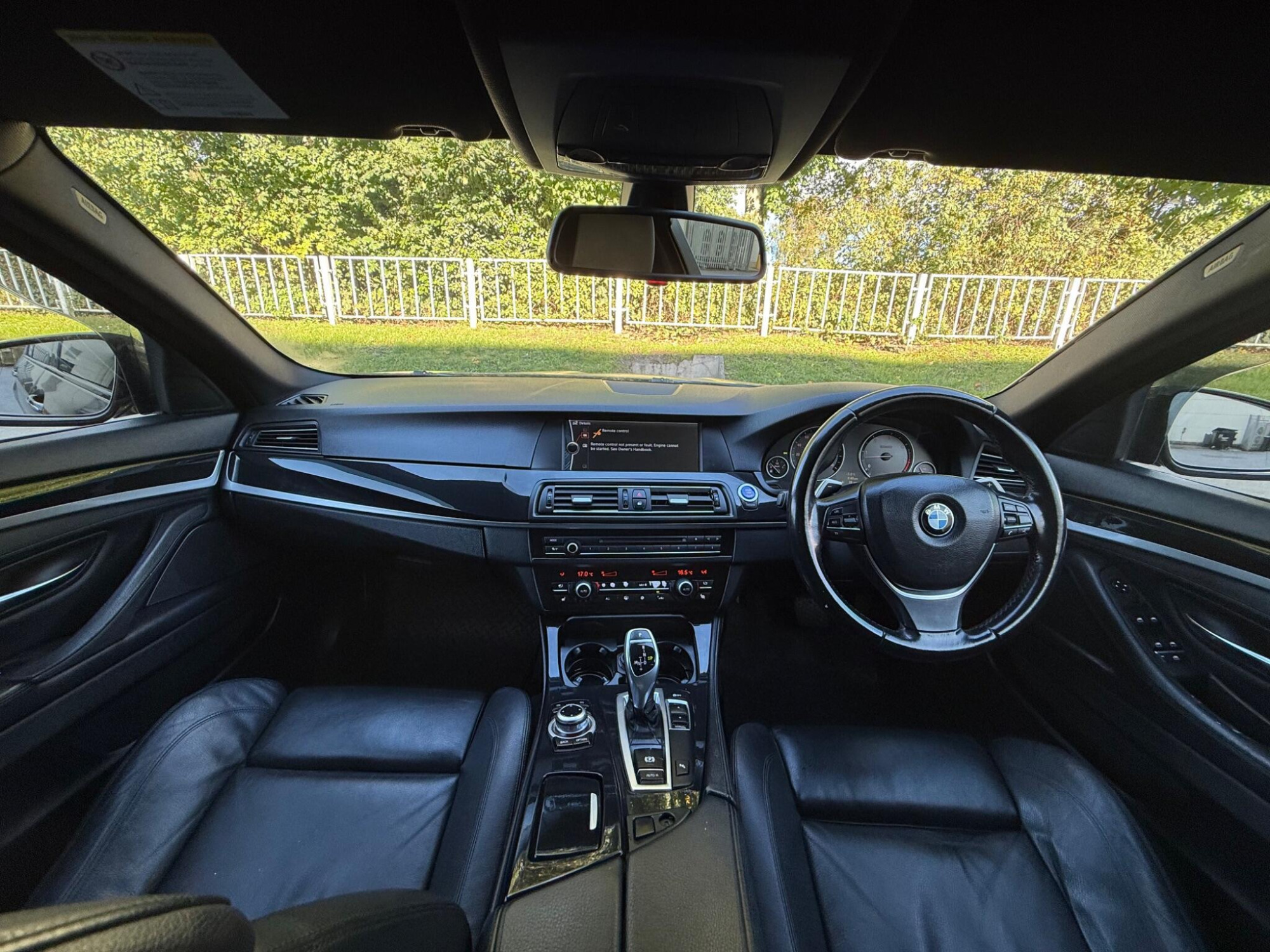 2010 BMW 5 Series image 39
