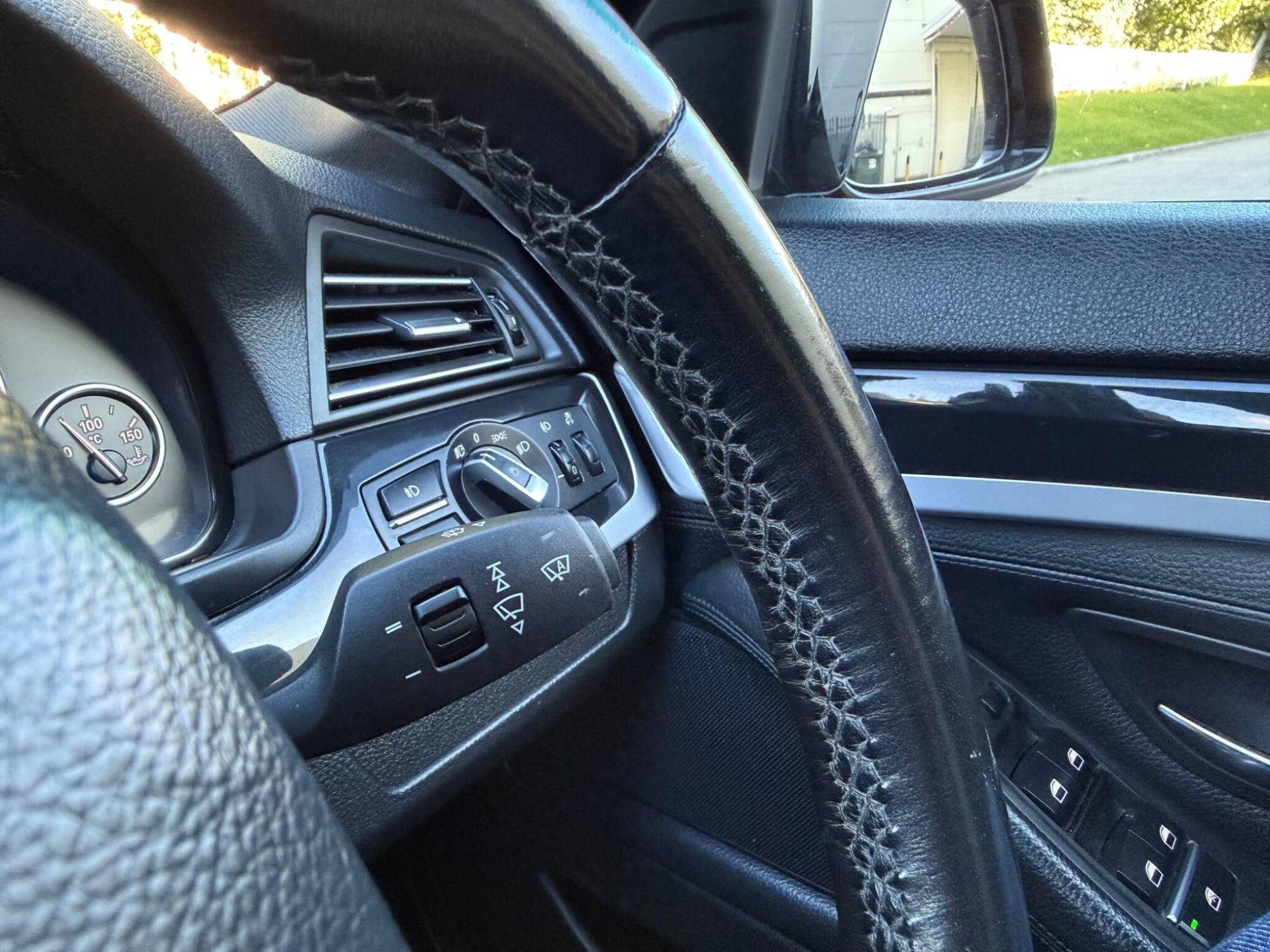 2010 BMW 5 Series image 51
