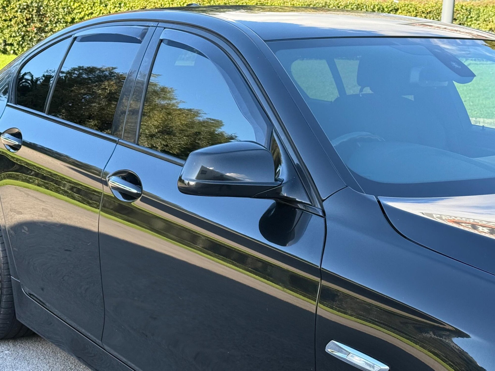 2010 BMW 5 Series image 22