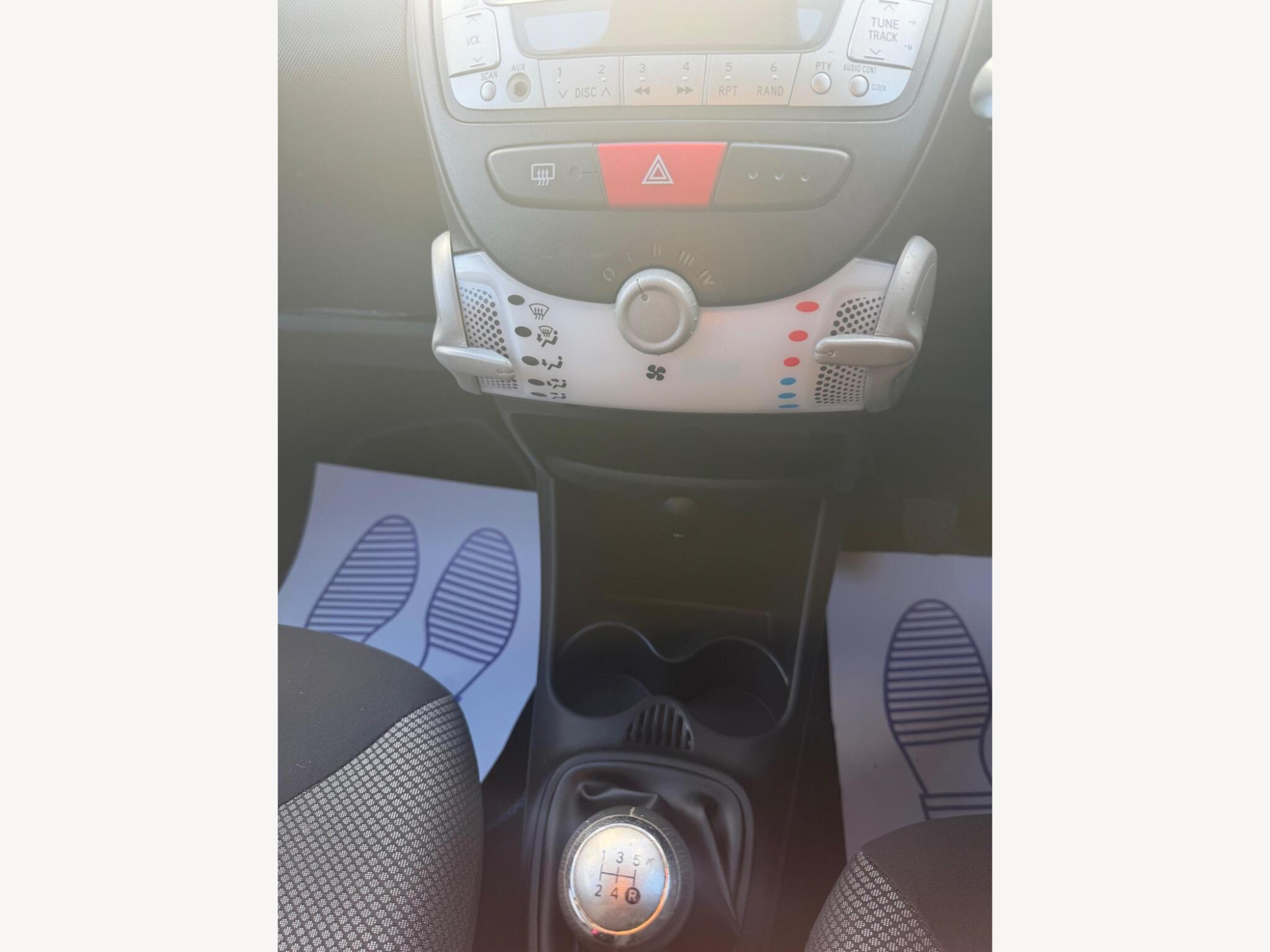 2014 Toyota AYGO image 35