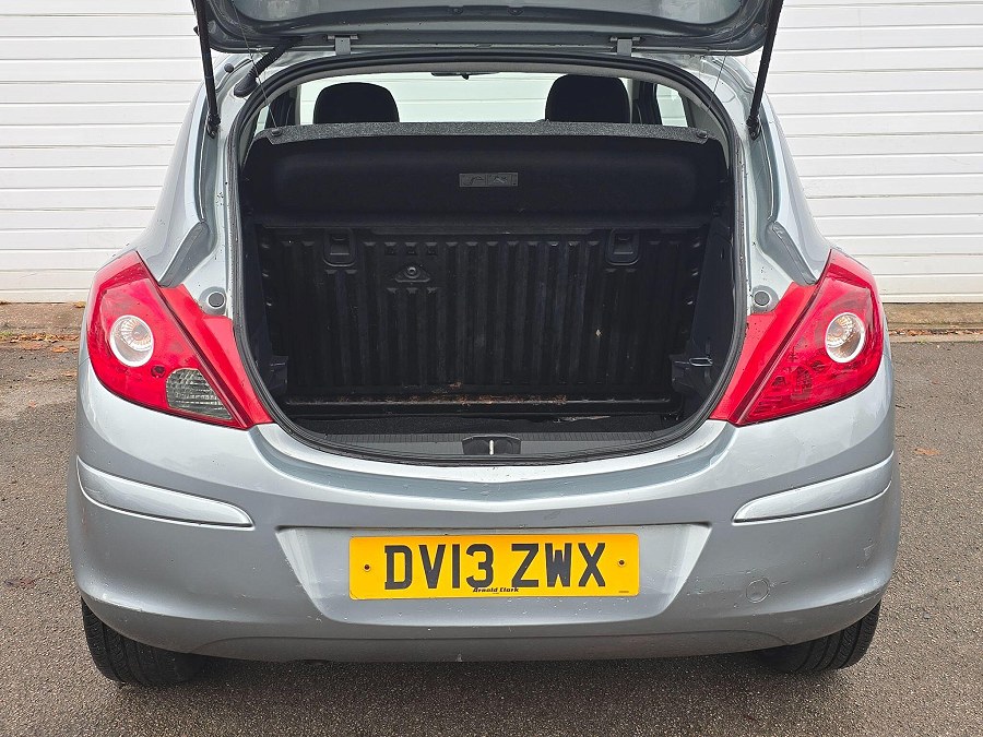 2013 Vauxhall Corsa photo 7