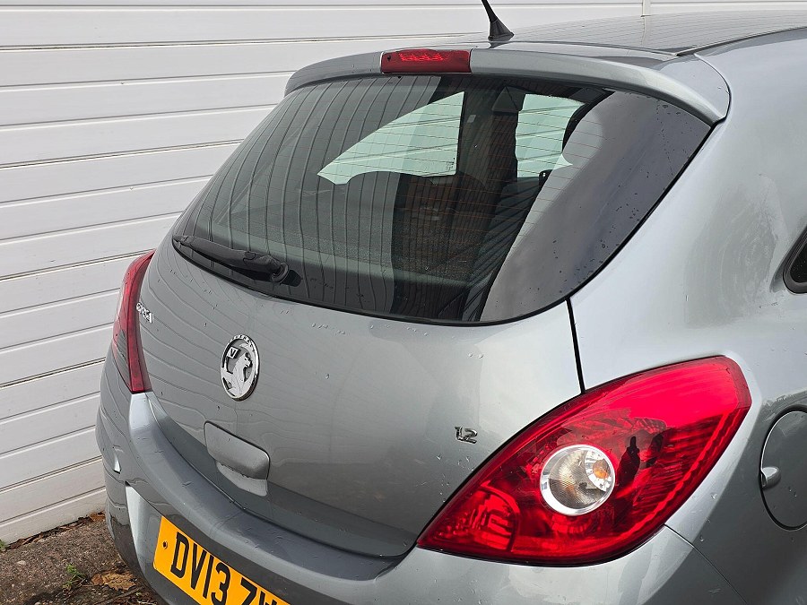 2013 Vauxhall Corsa photo 13