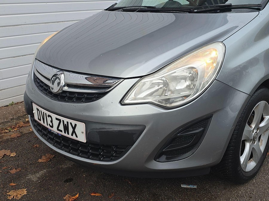 2013 Vauxhall Corsa photo 11