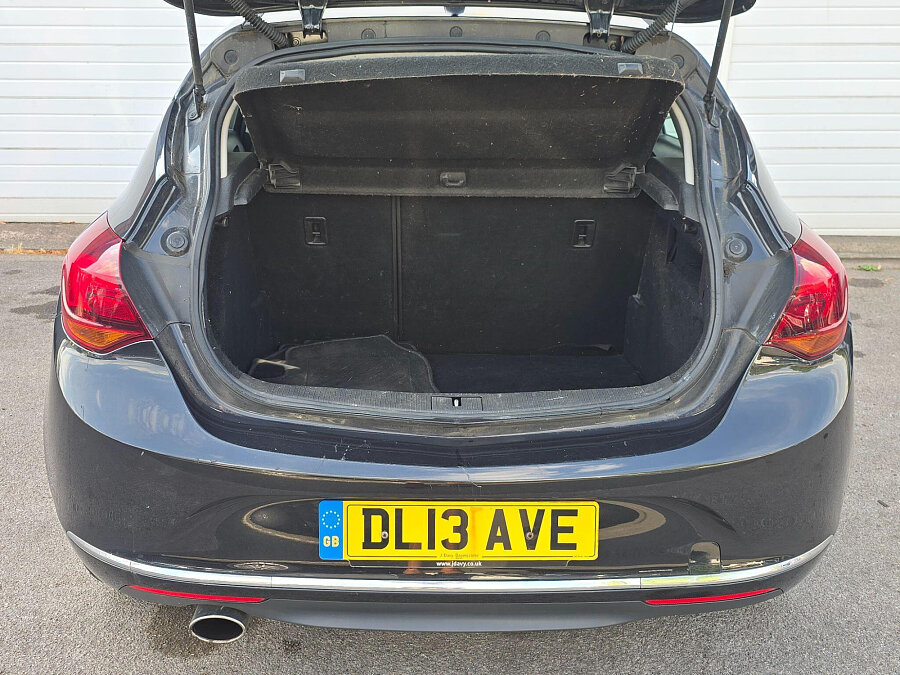 2013 Vauxhall Astra photo 7