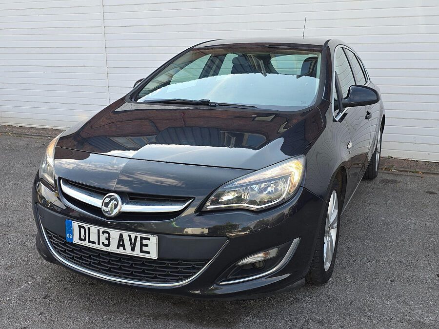 2013 Vauxhall Astra photo 3